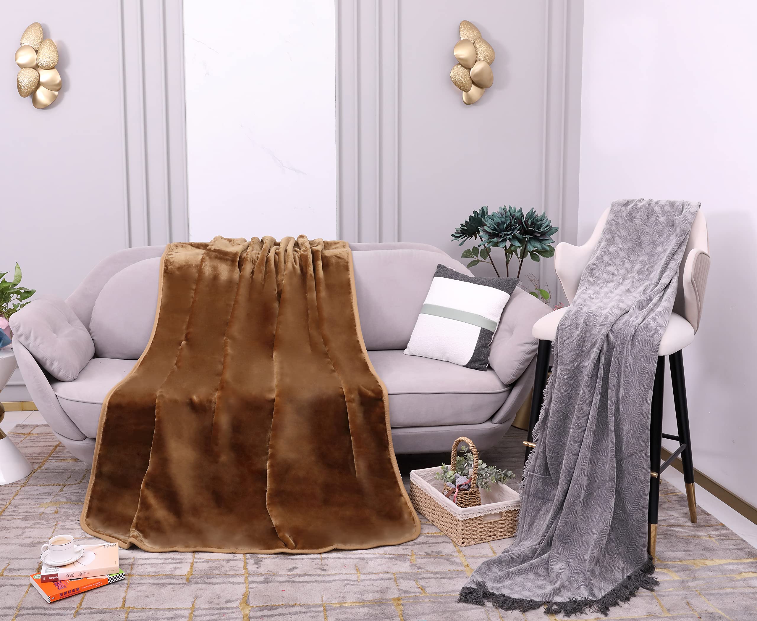 La MaisonSoft Faux Velvet Luxury Mink Blanket Super Soft Throw Over Sofa  Bed Blanket Large 150cm x 200cm Double (Latte)
