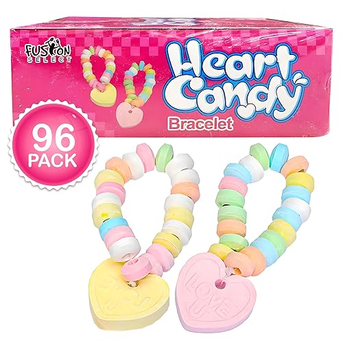 Fusion Select Paquete de 96 pulseras de caramelo de color, joyería de caramelo comestible con dije de corazón de amor, dulces para cumpleaños de