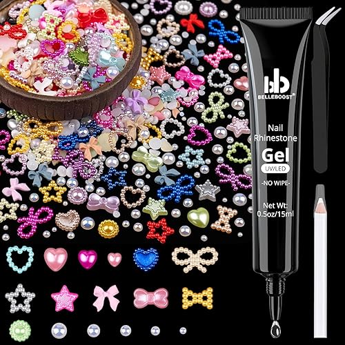 600 dijes de uñas multiformas 3D y perlas de parte trasera plana, estilos de mezcla de colores y blancos con forma de corazón, estrella, arco de