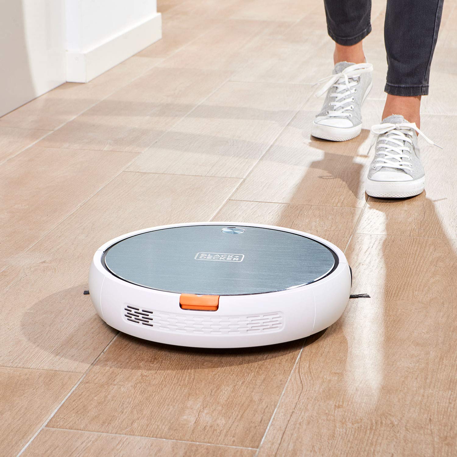 Black+Decker ES9480020B - Robot Aspirador 4 en 1, Aspira, Barre, Pasa la mopa y friega, 4 Modos de Limpieza, Navegación Inteligente, Programable, Sistema de filtrado Doble, Mando a Distancia, Blanco