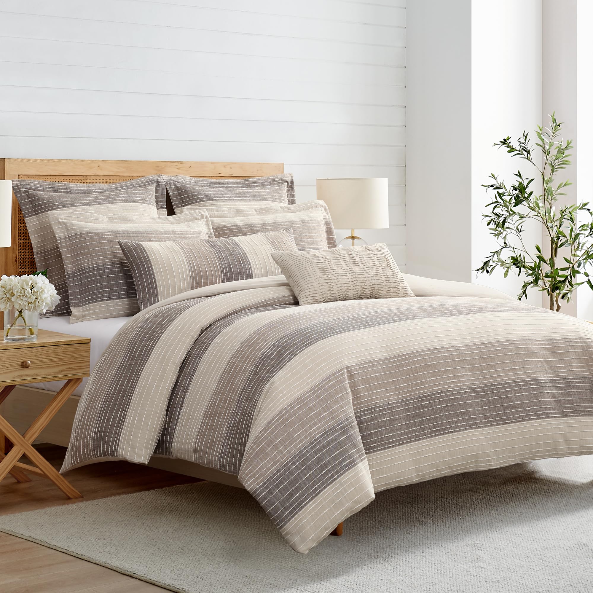 Amazon.com: Levtex Home Sand Stripes Chocolate Queen Duvet Cover