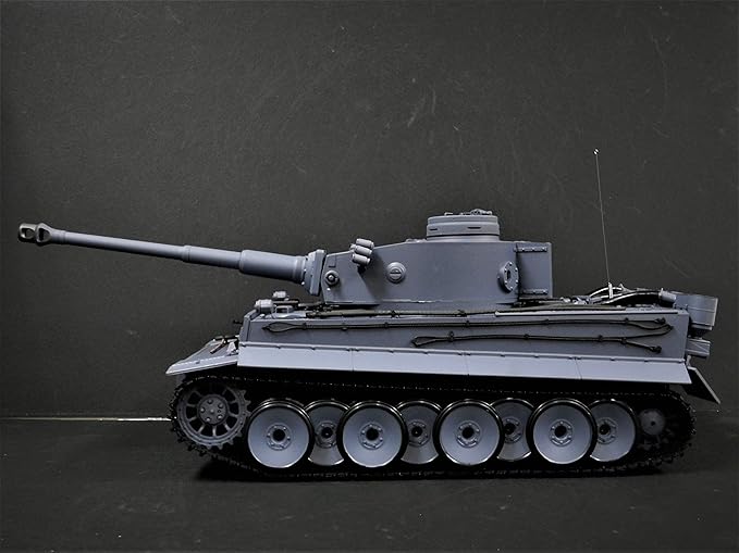 1/16戦車ラジコンドイツタイガーI　ヘンロン3818-1　7.0基板 Amazon.co.jp: 1/16サイズ ヘンロン製戦車ラジコン3818-1
