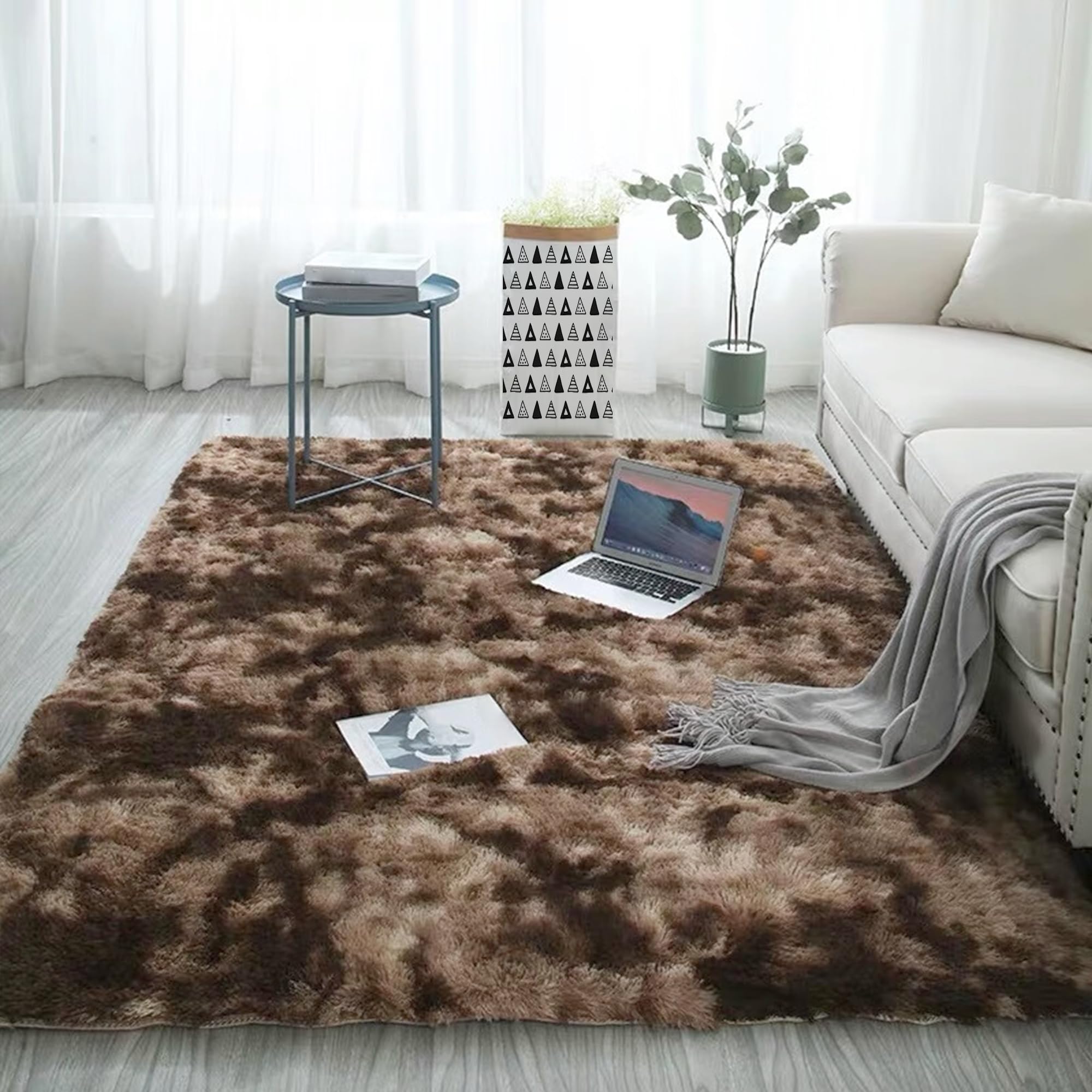Tapis doux marron lavable pour éliminer le froid du sol de chambre