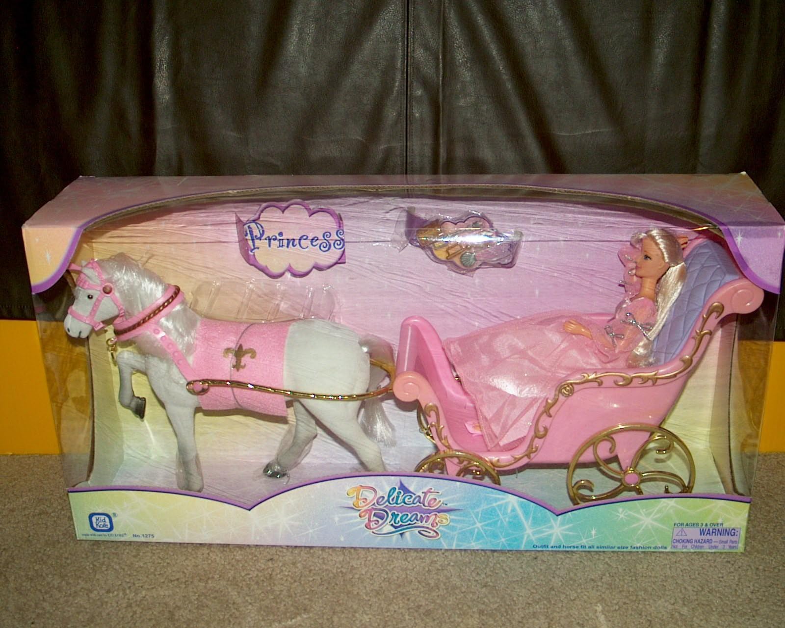Kid Kore Princess Delicate Dreams Horse and Carriage with Fashion Doll