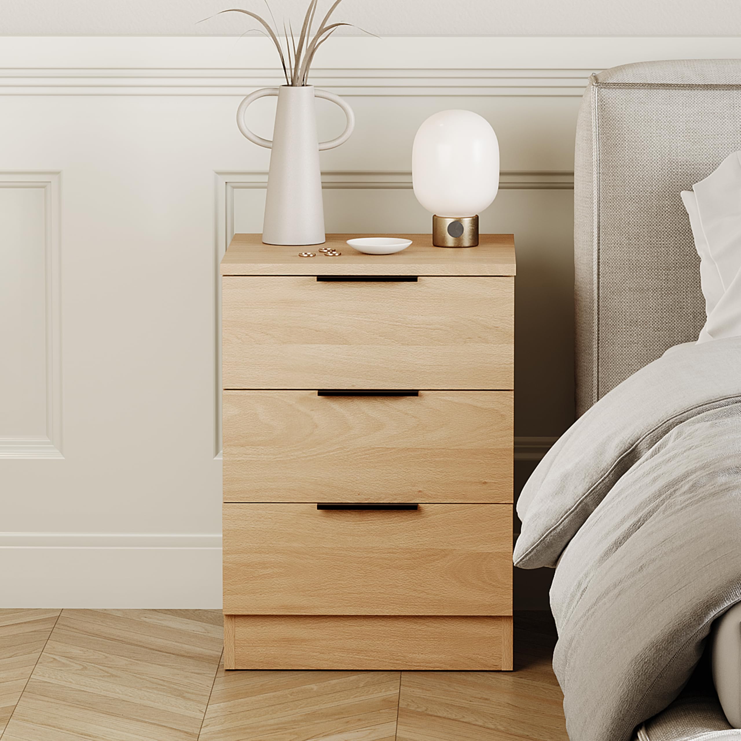 Vida Designs Trega - Set di 2 comodini a 3 cassetti, in legno di pino, compatti e salvaspazio, 50 x 39 x 28 cm, in legno ingegnerizzato, con cassetti scorrevoli, maniglie nere, ideale per camera da