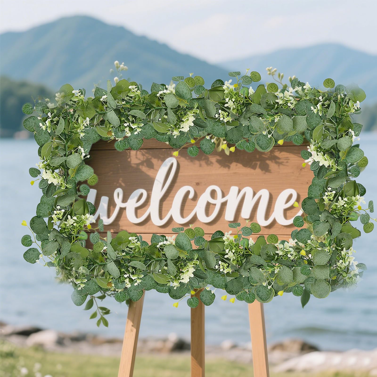 Arco di fiori di eucalipto e rose bianche per matrimonio, festoni per matrimonio, fondale per matrimonio, decorazioni per pergolati, fiori per gazebo, rose Austin, rose da giardino - Italia