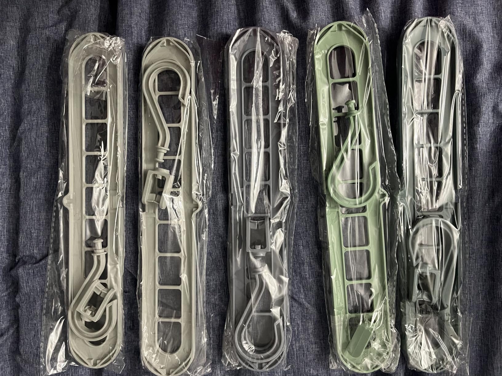 yze by yizhe hangers save space but feel flimsy