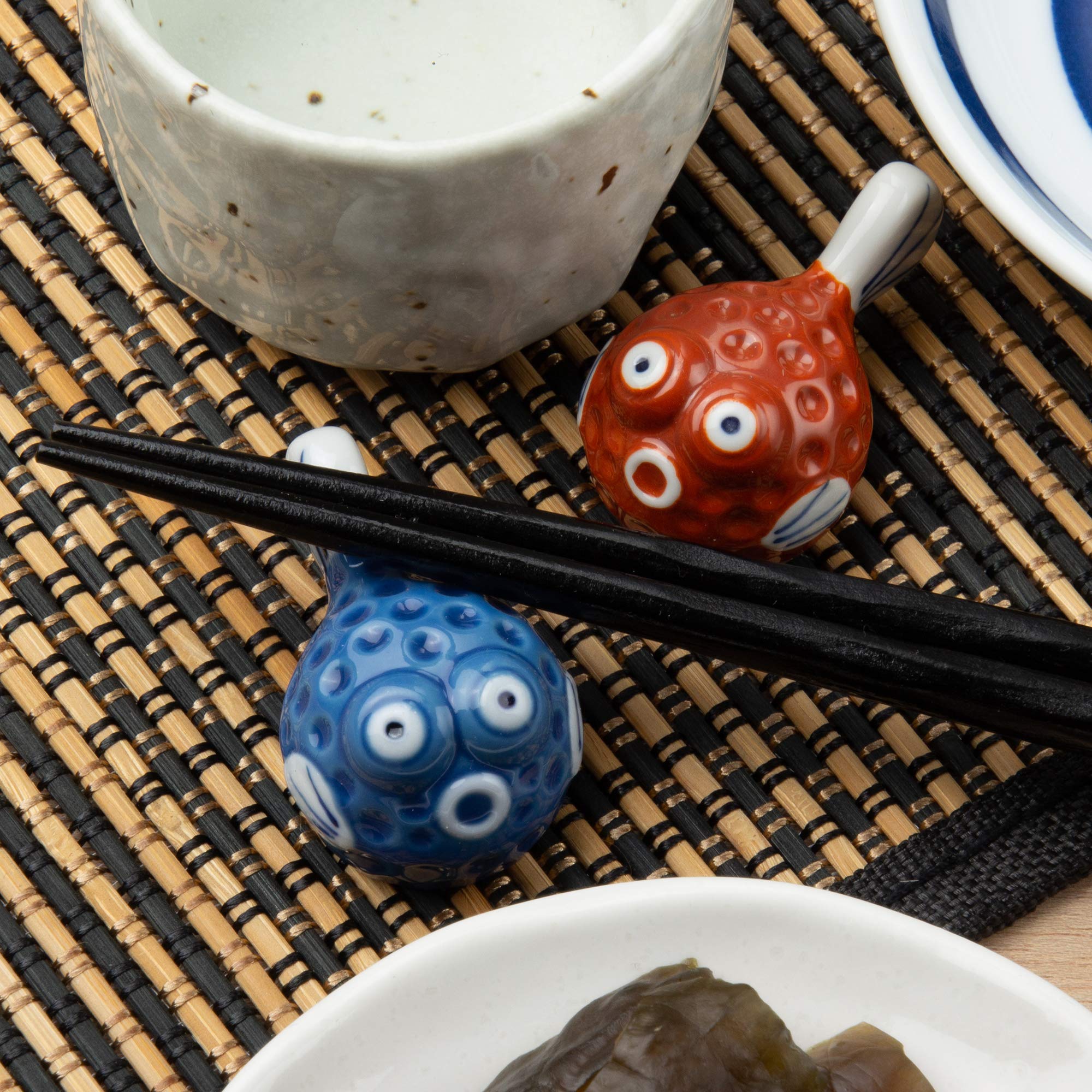 Amazon｜TAMAKI 箸置き 赤 4.7×2.9×2.5cm T-753392 5個入｜箸置き