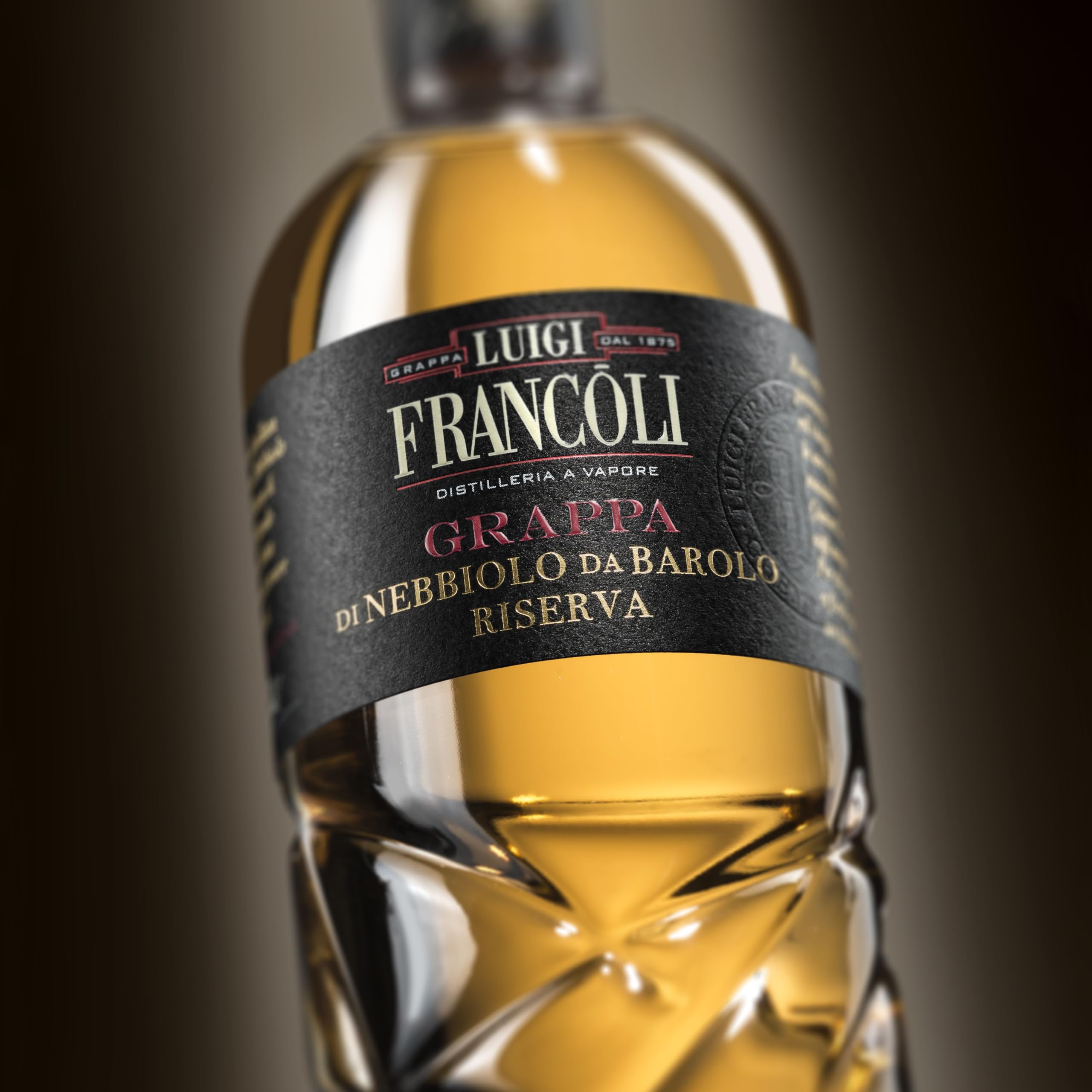 Luigi Francoli Grappa Riserva del Piemonte Sorsi di Luce Nebbiolo da Barolo Barrique 41,5% Vol. (1 x 0.7l)