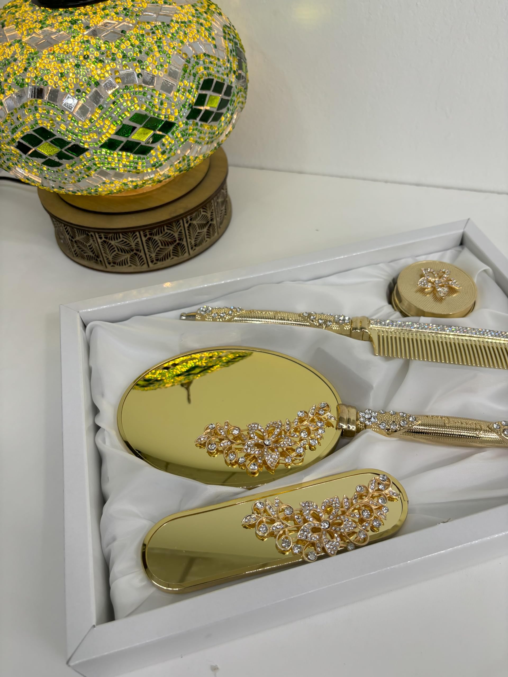 ゲランのアンティーク鏡と櫛のセット