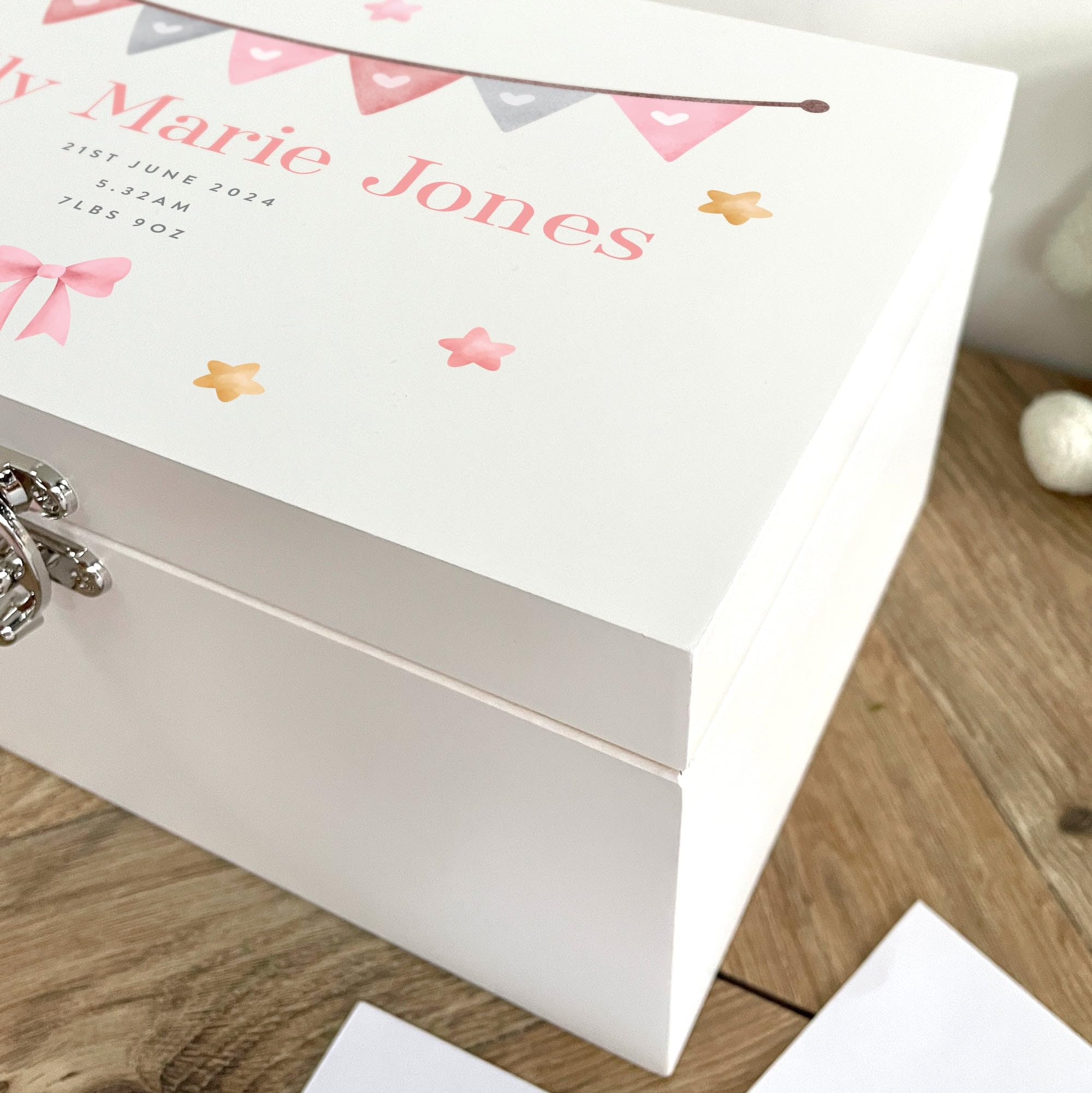 Caja de recuerdos de madera blanca con guirnalda rosa personalizada para baby shower, nuevo bebé, 27 x 19 x 14 cm