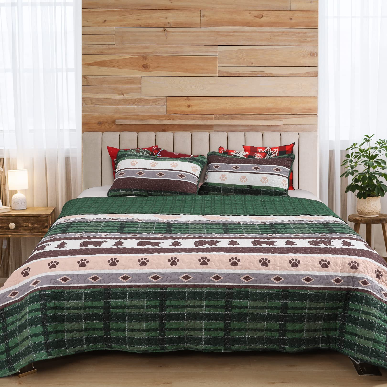 Rustic Quilt Set Queen Size Winter Cabin Bedding Set 3-Pieces Brown Bear Country Lodge Bedspread Green&White Plaid Patchwork Bedding Reversible Lightweight Queen Coverlet With 1 Quilt 2 Pillow Shams