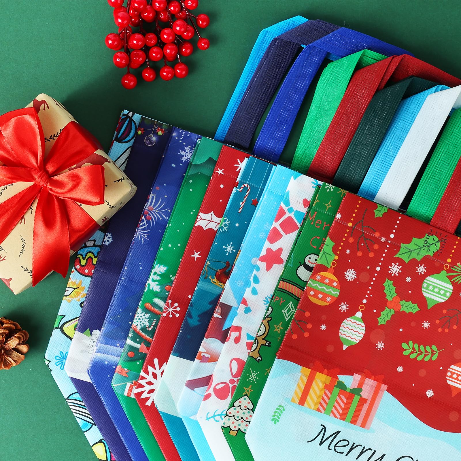 JMANNI 10 bolsas de Navidad multifuncionales no tejidas, envoltura de regalos, compras, suministros de fiesta de Navidad, 12.8 pulgadas, 9.8 pulgadas, 6.7 pulgadas