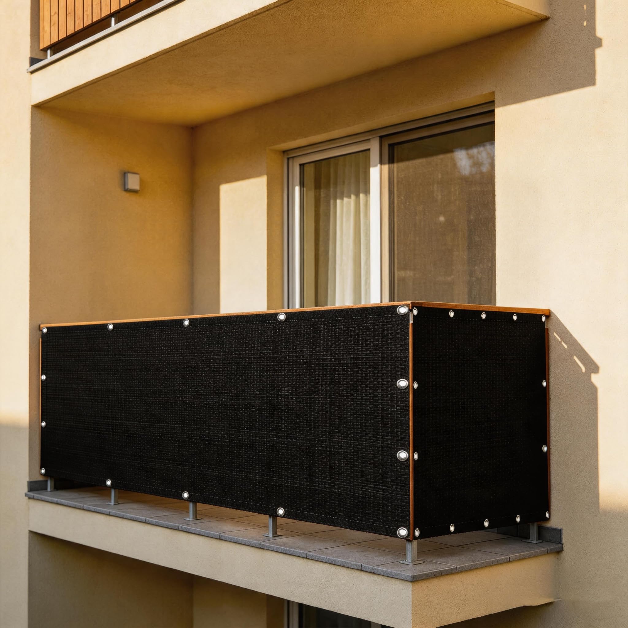 Cache vue balcon occultant noir contre le vent et les regards indiscrets