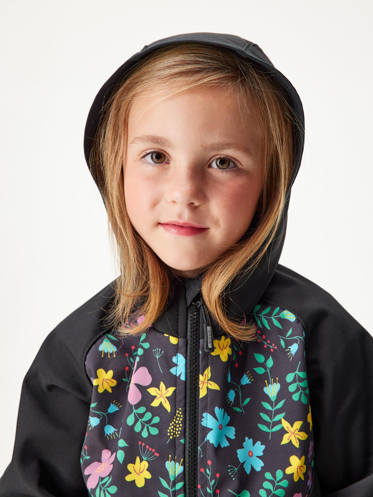 Kinder Softshelljacke mit Fleecefutter und Kapuze, wasserabweisende und winddichte Outdoor Full-Zip Funktionsjacke, atmungsaktive Kinderjacke BASIC, Schwarz, Blumen