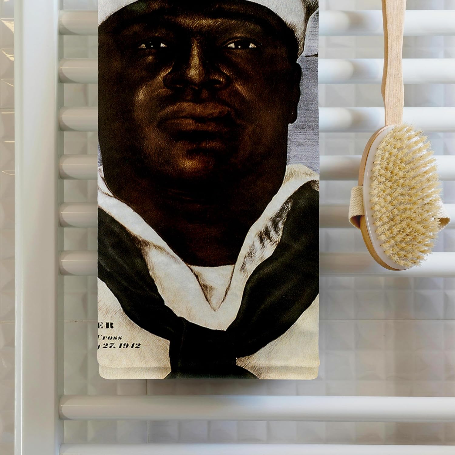 3dRose Vintage Above and Beyond the Call of Duty Dorie Miller Navy Cross at Pearl Harbor 22x30 Bath Hand Pool Towel