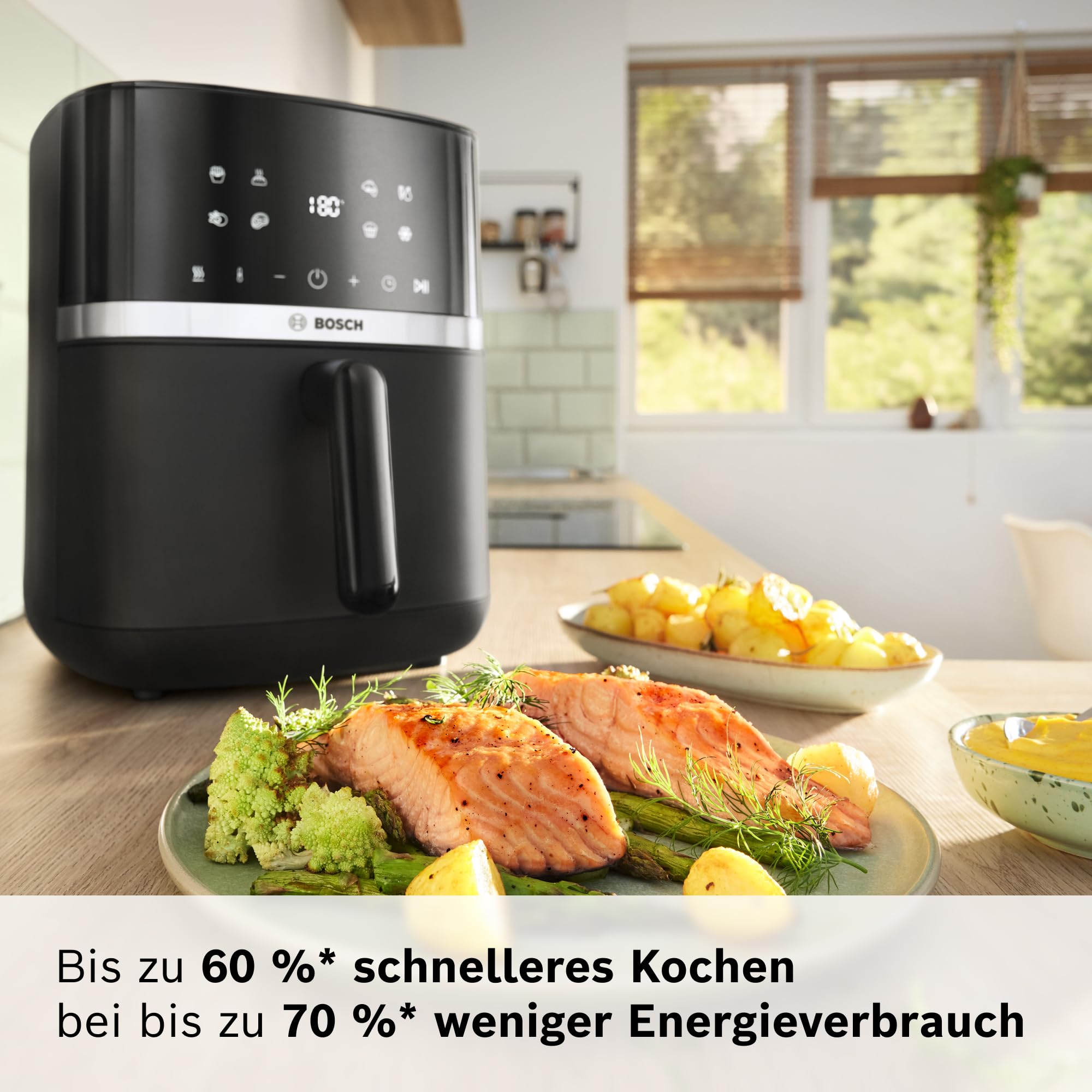 Bosch Heißluftfritteuse Serie 4, XL Air Fryer, schwarz, 6,1 L Fassungsvermögen, 7 Voreinstellungen, Auftau- und Warmhaltefunktion, Touchscreen, bis zu 60% schnelleres Kochen, MAF462B0
