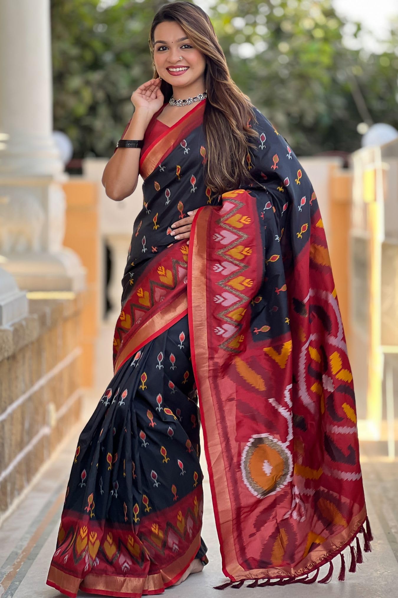 SGF11 Women's Kanjivaram Patola Silk Saree Silk Saree Pure Golden Zari With Blouse Piece product image 6