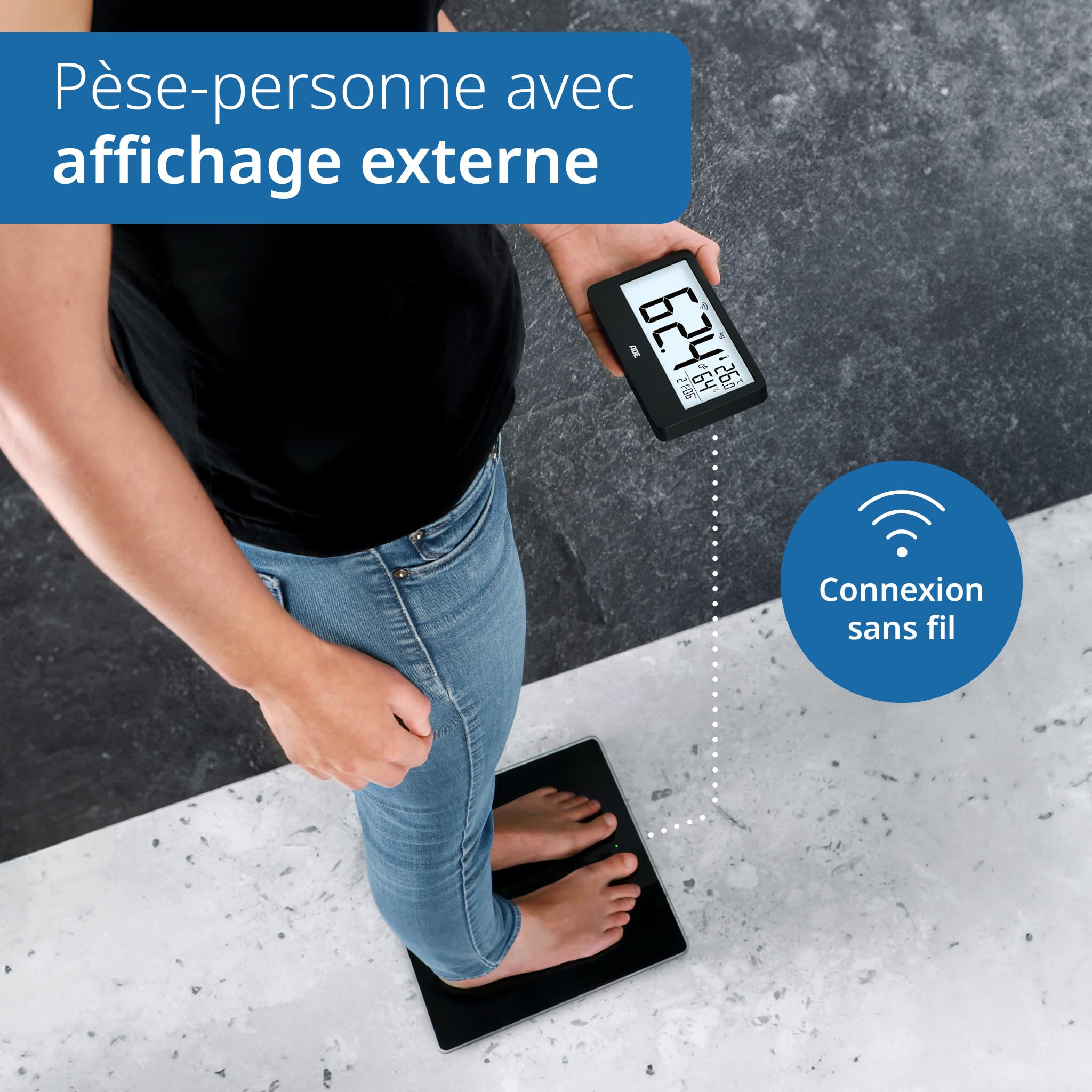 ADE Balance pèse-personne numérique avec écran externe | pour personnes jusqu'à 180kg | poids lisible à hauteur des yeux | balance pour seniors | avec horloge, hygromètre, thermomètre intérieur | Noir