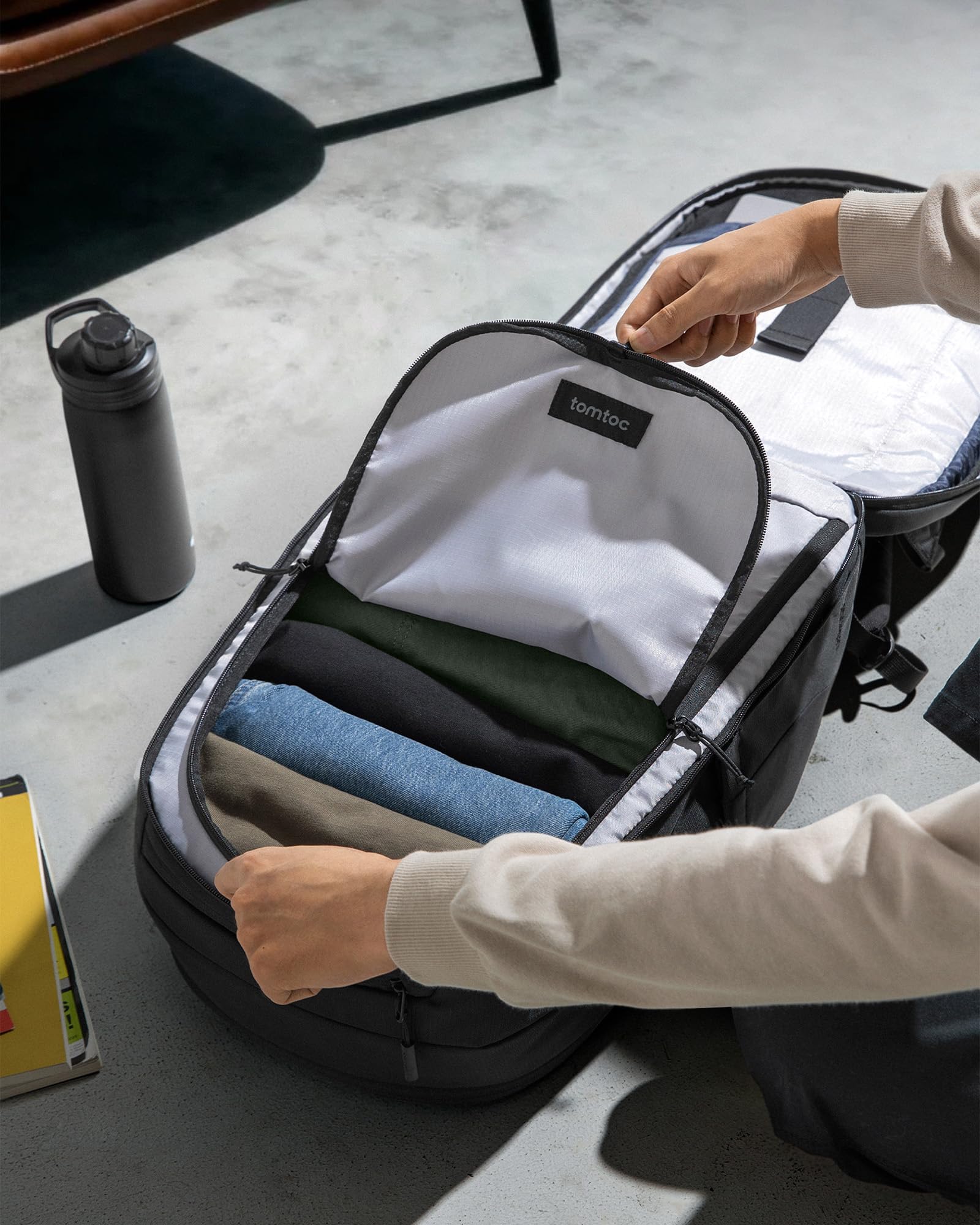 tomtoc Zaino Porta PC 32L, Zaino Lavoro Uomo Donna Leggero per Computer 15,6–16 pollici, Compatibile TSA Zaino da Viaggio Idrorepellente 55x40x20 Zaini Bagaglio a Mano per Viaggi di Lavoro e Weekend