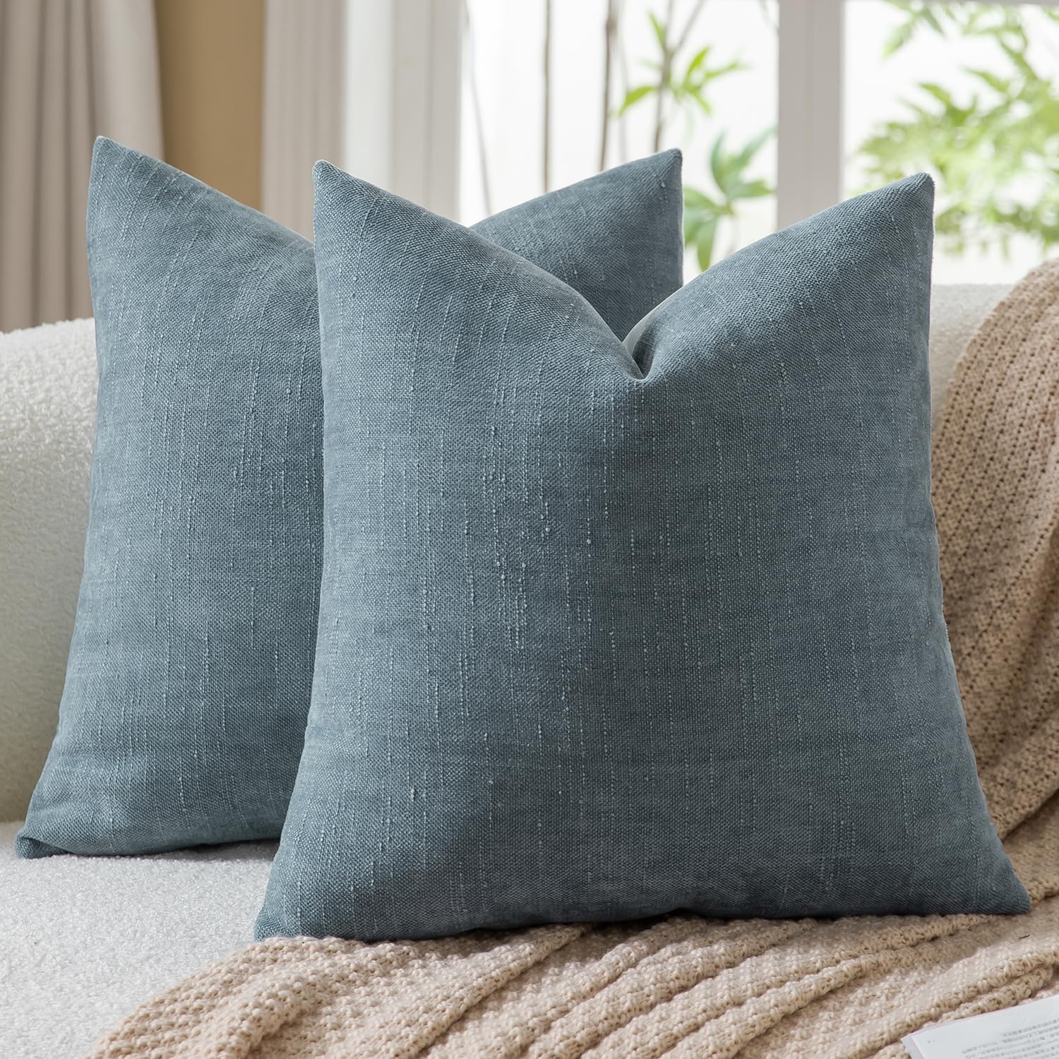 Mandioo Pack of 2 Faux Linen Chenille Cushion covers 40x40 cm 16x16 Inch Decorative Pillow Covers Velvet Accent Throw Pillow Case for Couch Sofa Living Room Bedroom Farmhouse Decor LightBlue