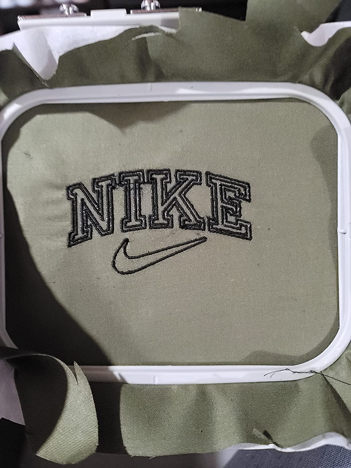 36/mo Finance AVERMA E3 Computerized Embroidery Machines 96 Builtin