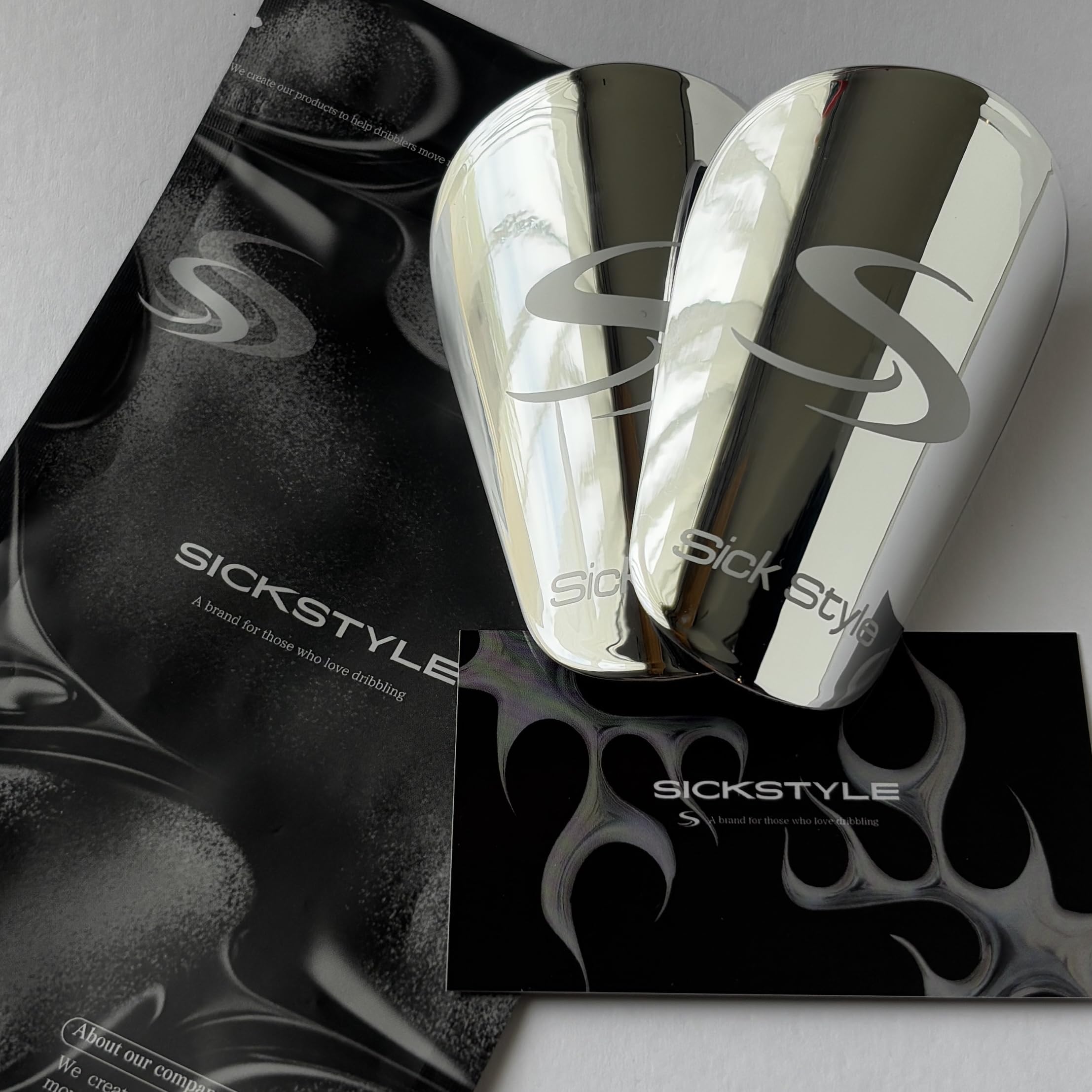 Amazon | 【プロ選手注目レガース】極小シンガード SICKSTYLE サッカー