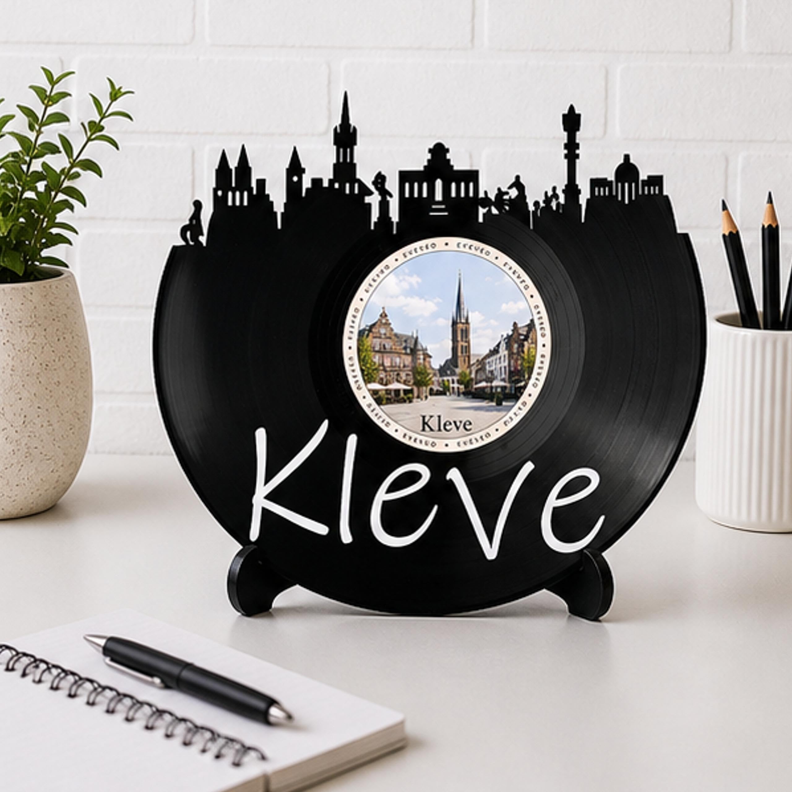 EVEVO Decorazione da parete in vinile Kleve - Decorazione da parete in vinile con skyline della Bassa Rena, regalo per gli appassionati di Kleve, castello di cigno D0028