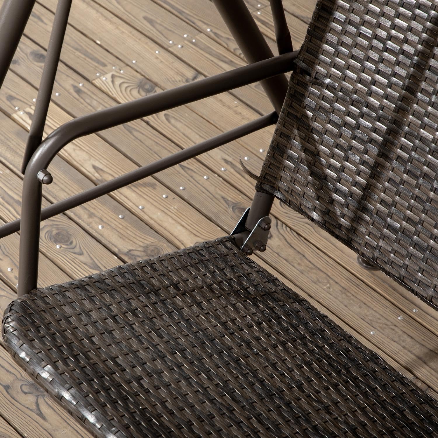 Dondolo da Giardino 3 Posti con Tettuccio Parasole in Acciaio/Rattan PE Dimensioni 167x112x153 cm Colore Marrone