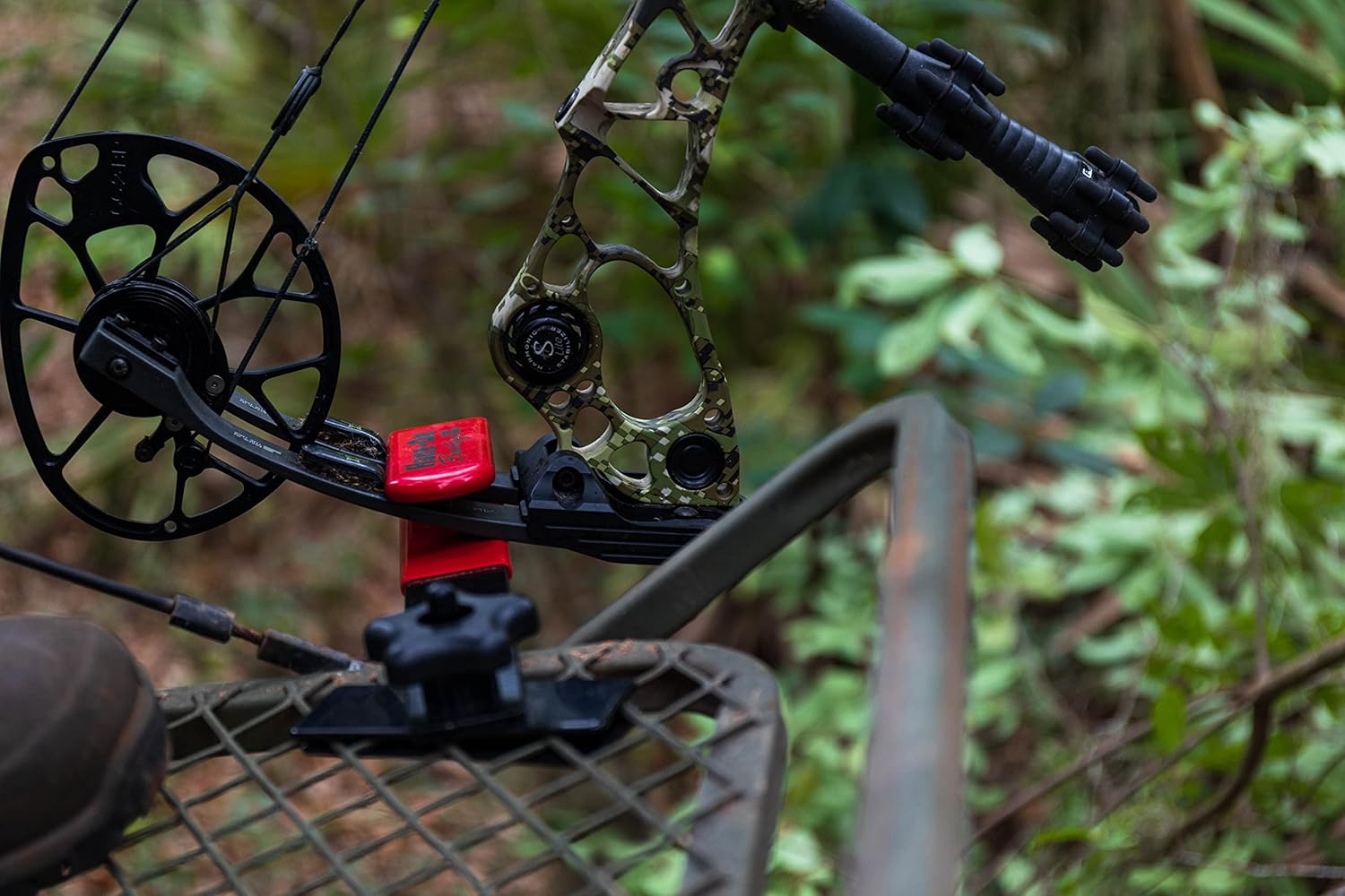 Regular Hang-On Buddy Tree Stand Bow Holder | Steel Bow Holder for Tree Stand with Rubber Grip | Works as a Compound or Crossbow Stand | Bow Holder Archery Stand with Quick Attach Knobs