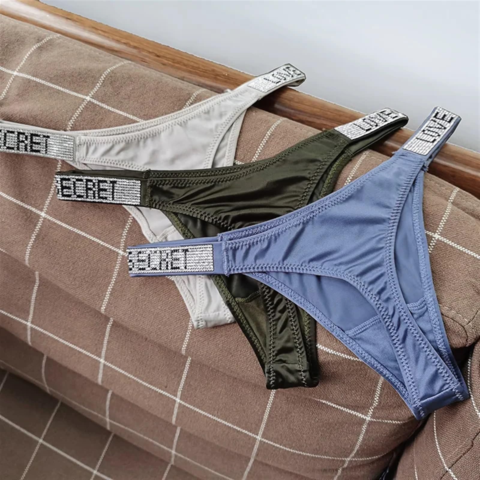 Bragas Braguitas Tangas 4 unids/set de cintura baja, tangas sexis for mujer, bragas con diamantes de imitación, letras, diamantes, deportiva, pantalones cortos, calzoncillos con espalda en T, talla S-