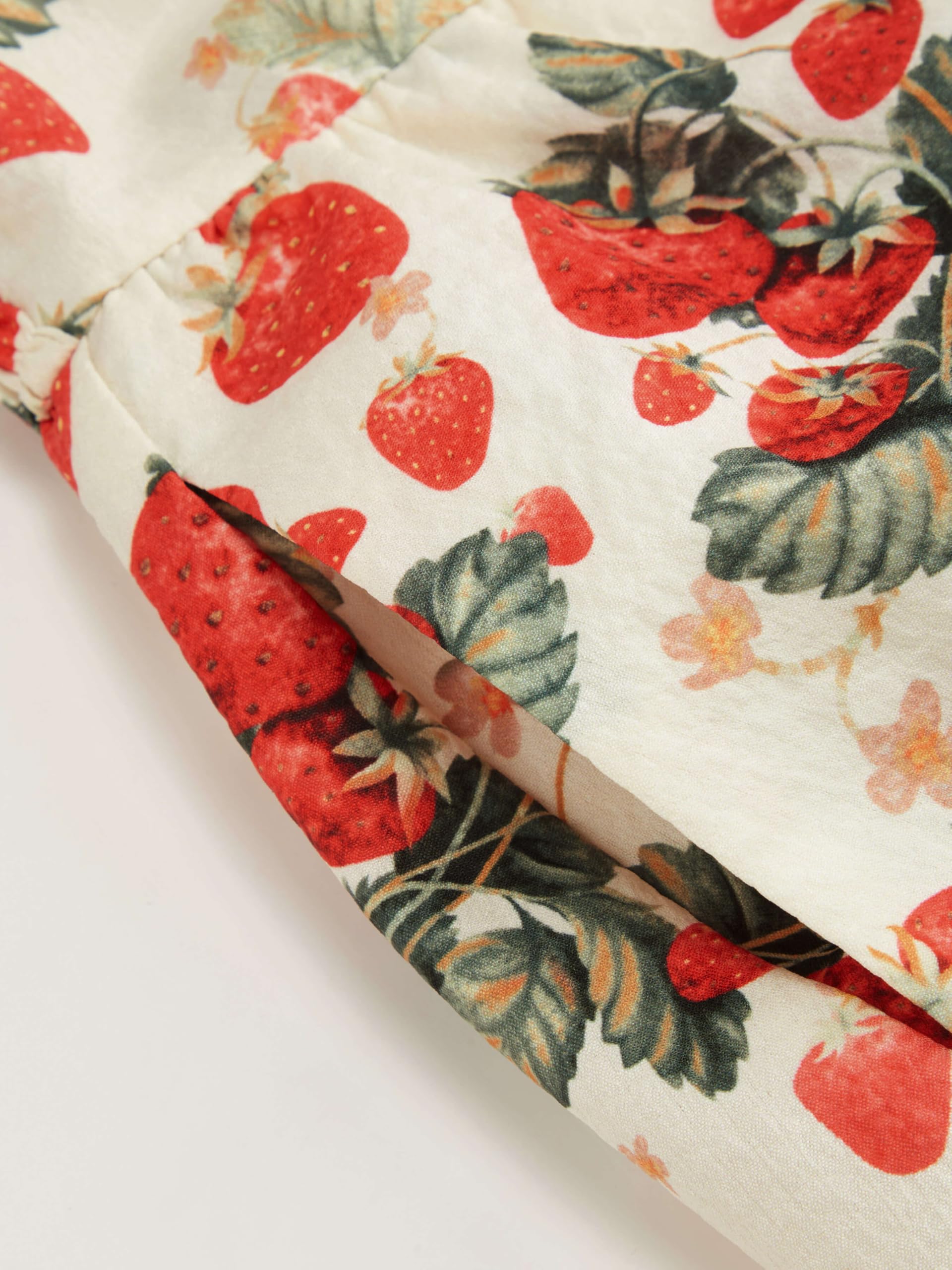 CIDER Damen-Maxikleid mit Erdbeer-Blumenmuster, ärmellos, quadratischer Ausschnitt, fließendes Milchmädchen-Kleid, Cottage-Kern, trendige Sommer-Outfits