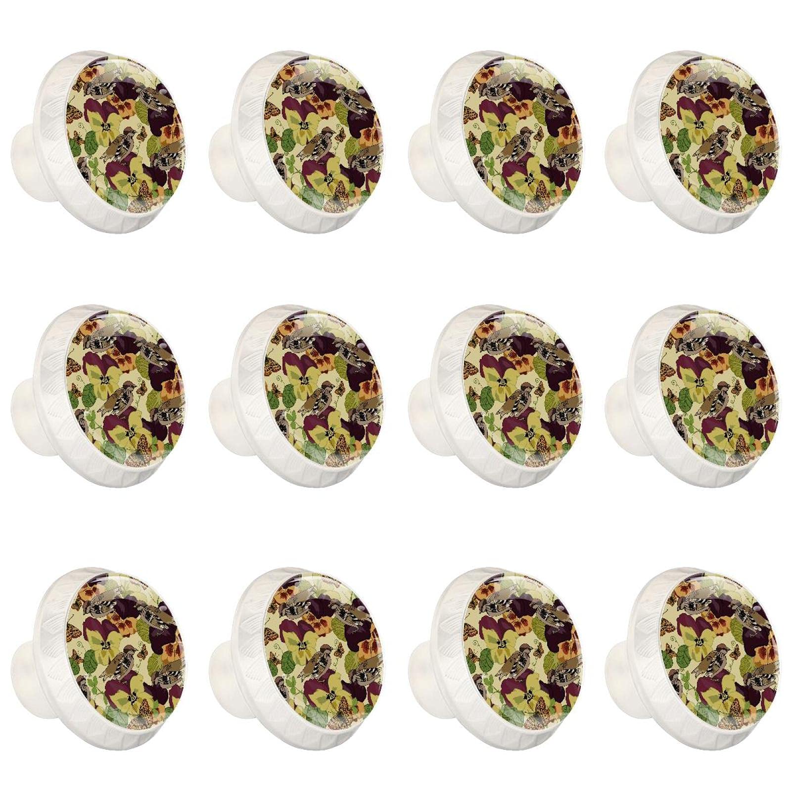 Boutons de placard vintage fleurs et oiseaux pour relooker une commode de chambre