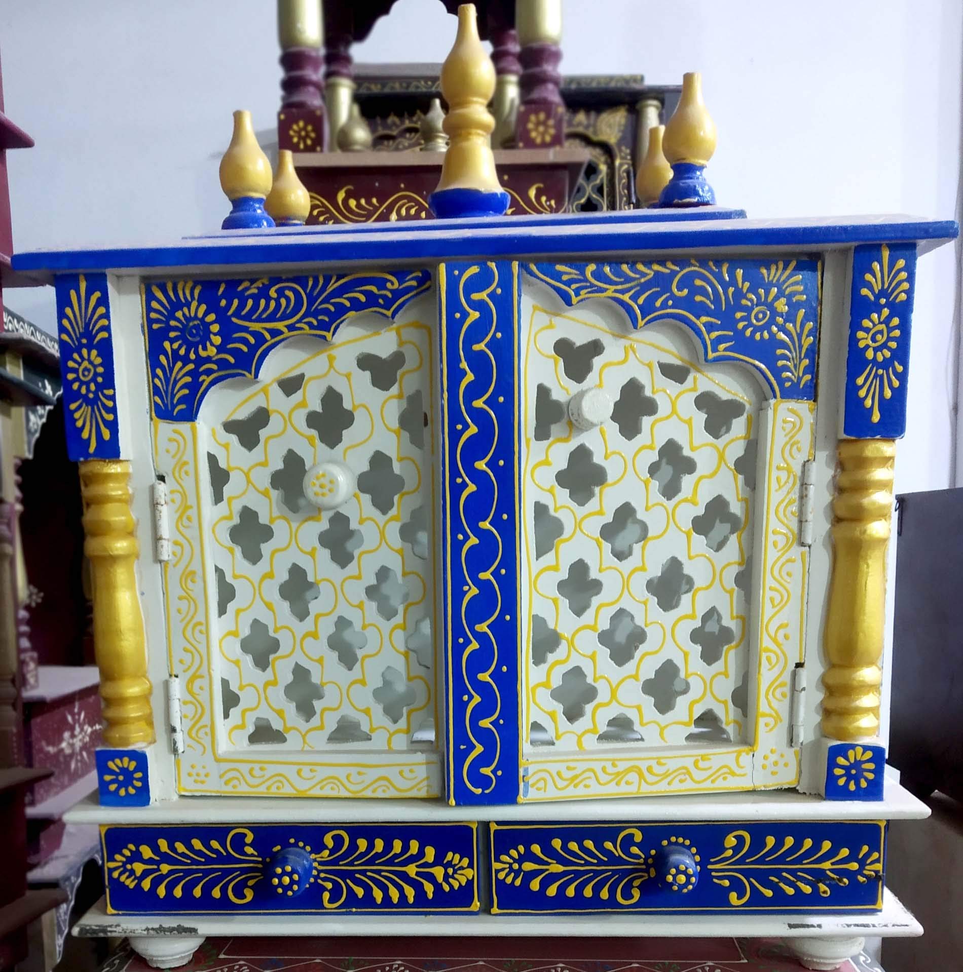 Temple en bois pour coin prière et méditation à la maison