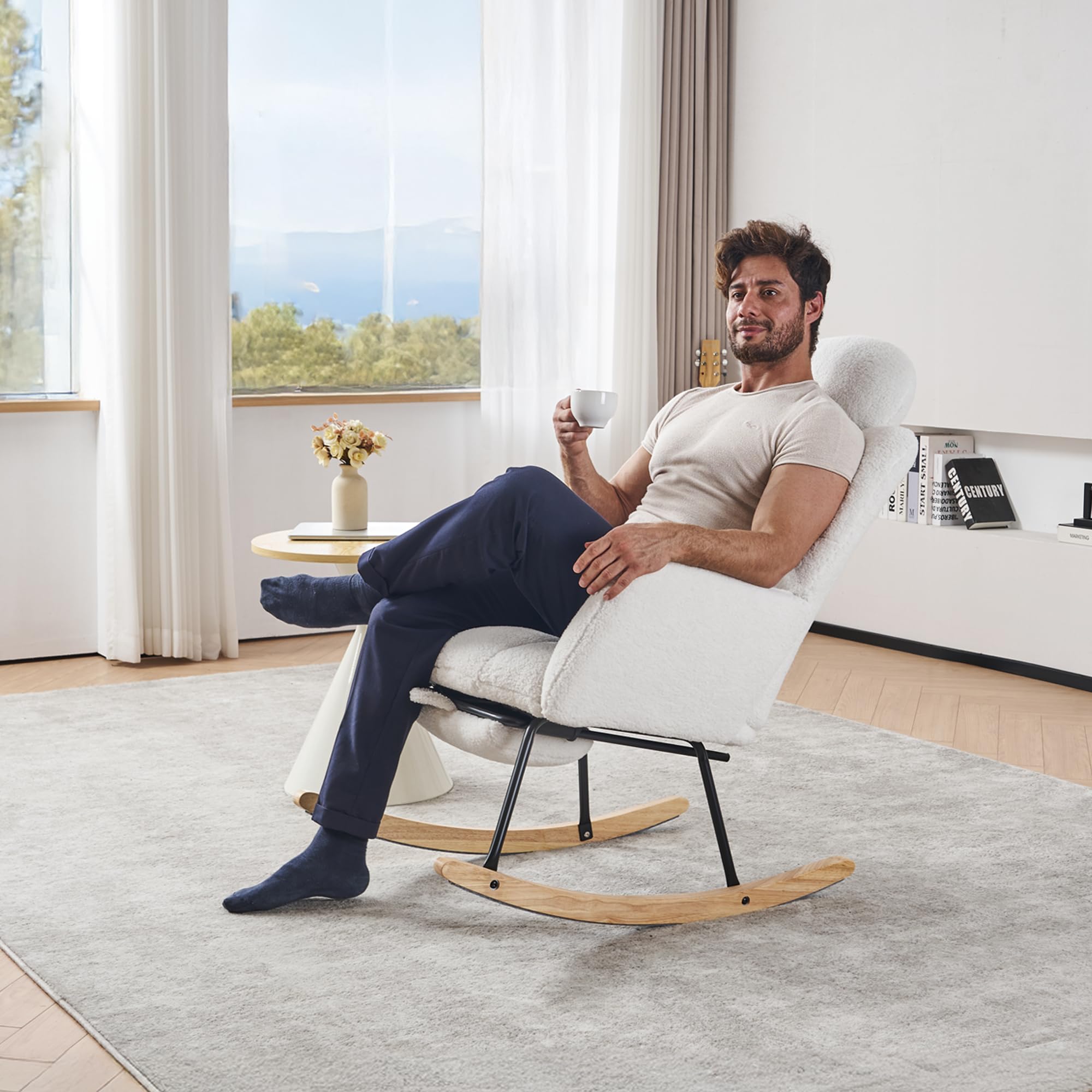 DEKKETO Fauteuil à Bascule - Rocking Chair avec Appui-tête & Repose-Pieds, Fauteuil Relax Scandinave en Tissu Bouclette, pour Salon, Allaitement, Chambre, Pieds en Bois Massif, Blanc