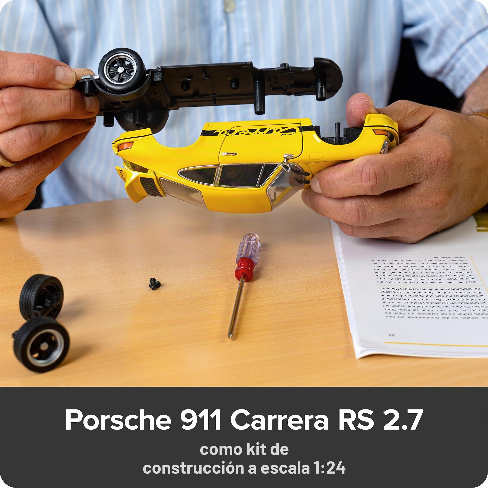 FRANZIS Calendario de Adviento Porsche 911 Carrera RS 2.7 67273 a escala 1:24, incluye base de sonido y libro de 52 páginas