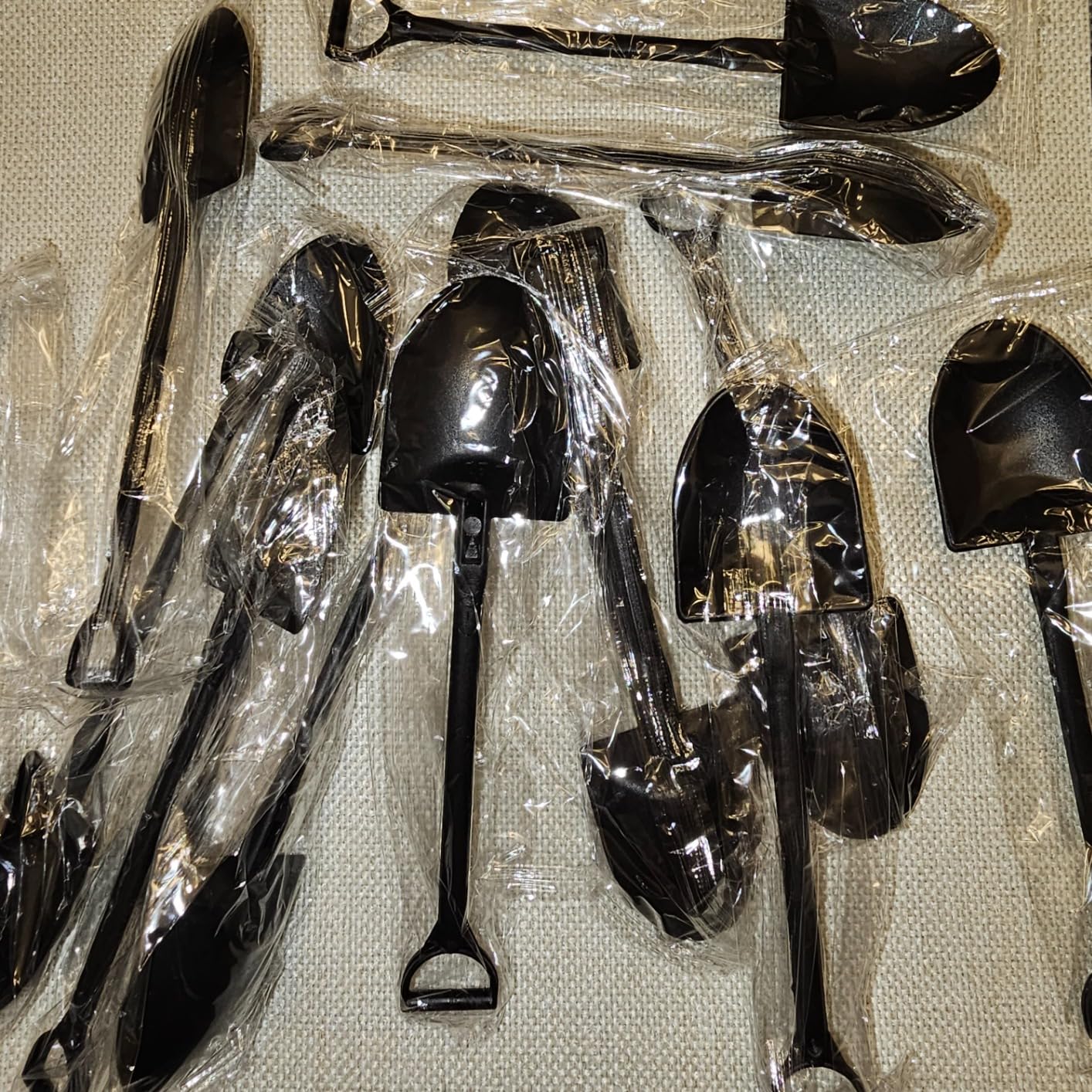 MeikouJJ 100 PCS Plastic Shovels Spoon Disposable Dessert