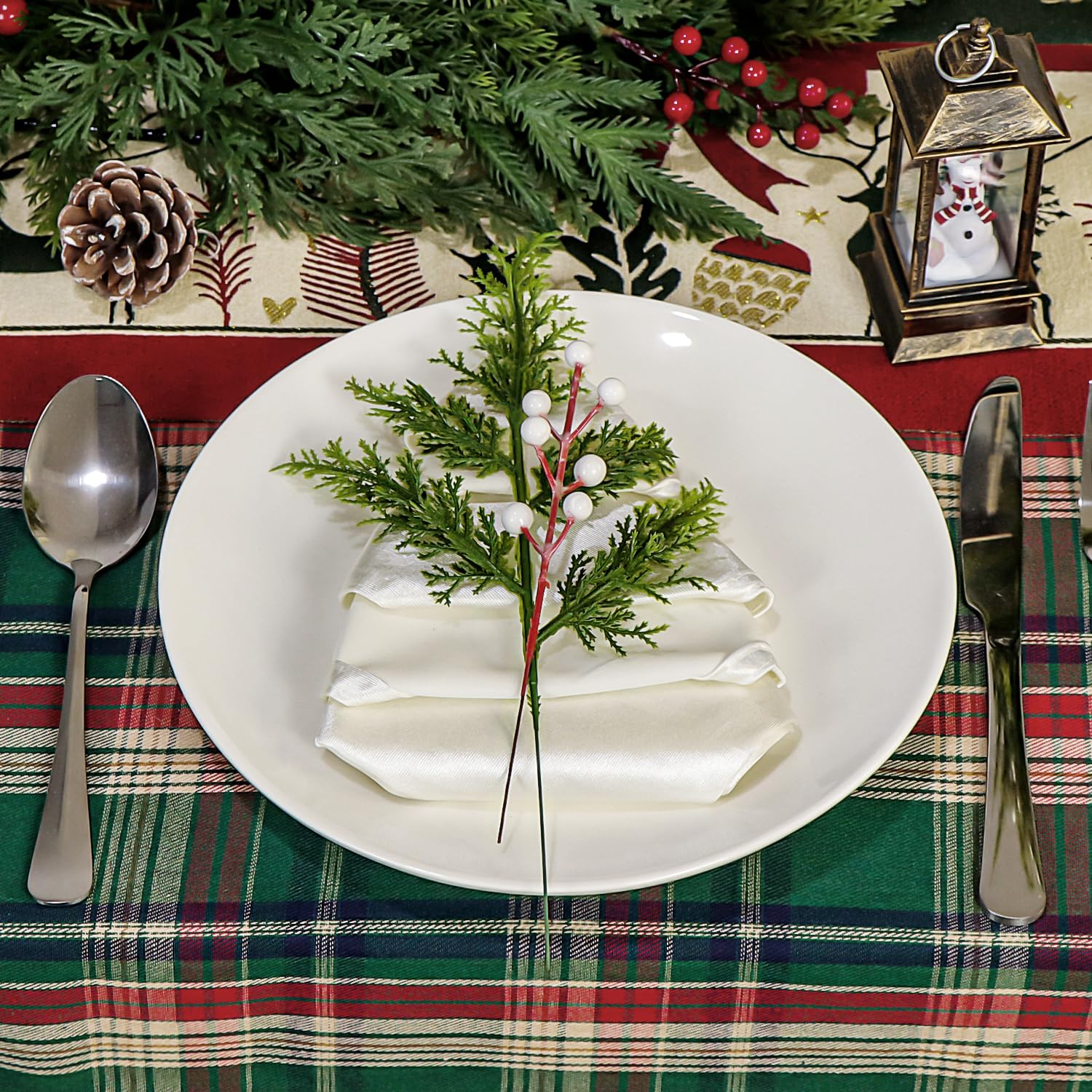 Künstliche Tannenzweige mit Beerenspieße, 32,5 cm, Weihnachtsgrünspieße, Laubzweige, künstliche Zedernstiele für Weihnachten, Vasenfüller, DIY, Basteln, Girlande, Kranz, Heimdekoration (40 Stück