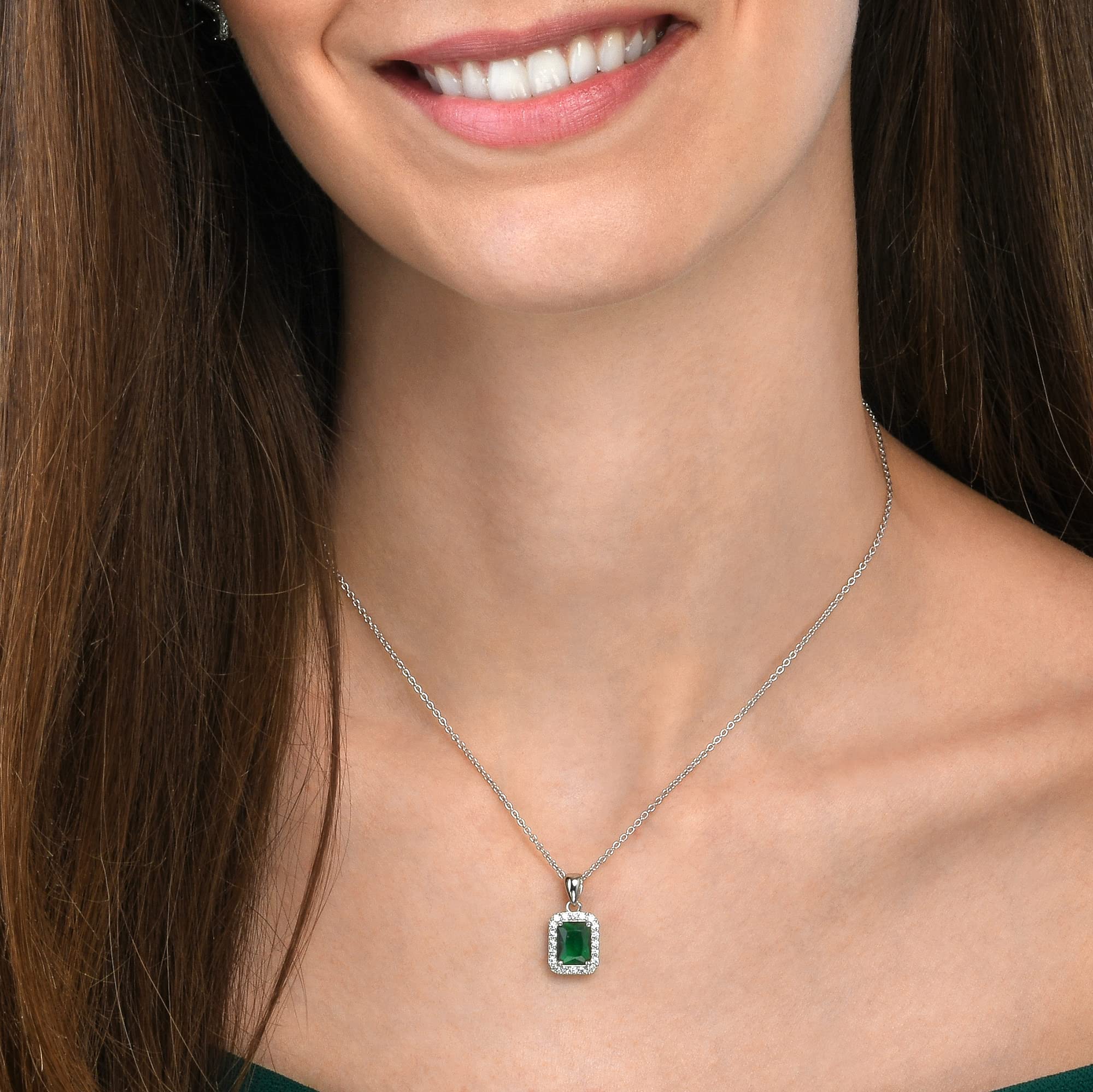Diamond Treats Collana Donna in Argento Sterling 925 con Zirconi Taglio Smeraldo Bianchi, Verdi, Blu o Rossi, Elegante Collana Rettangolare in Argento con Confezione Regalo
