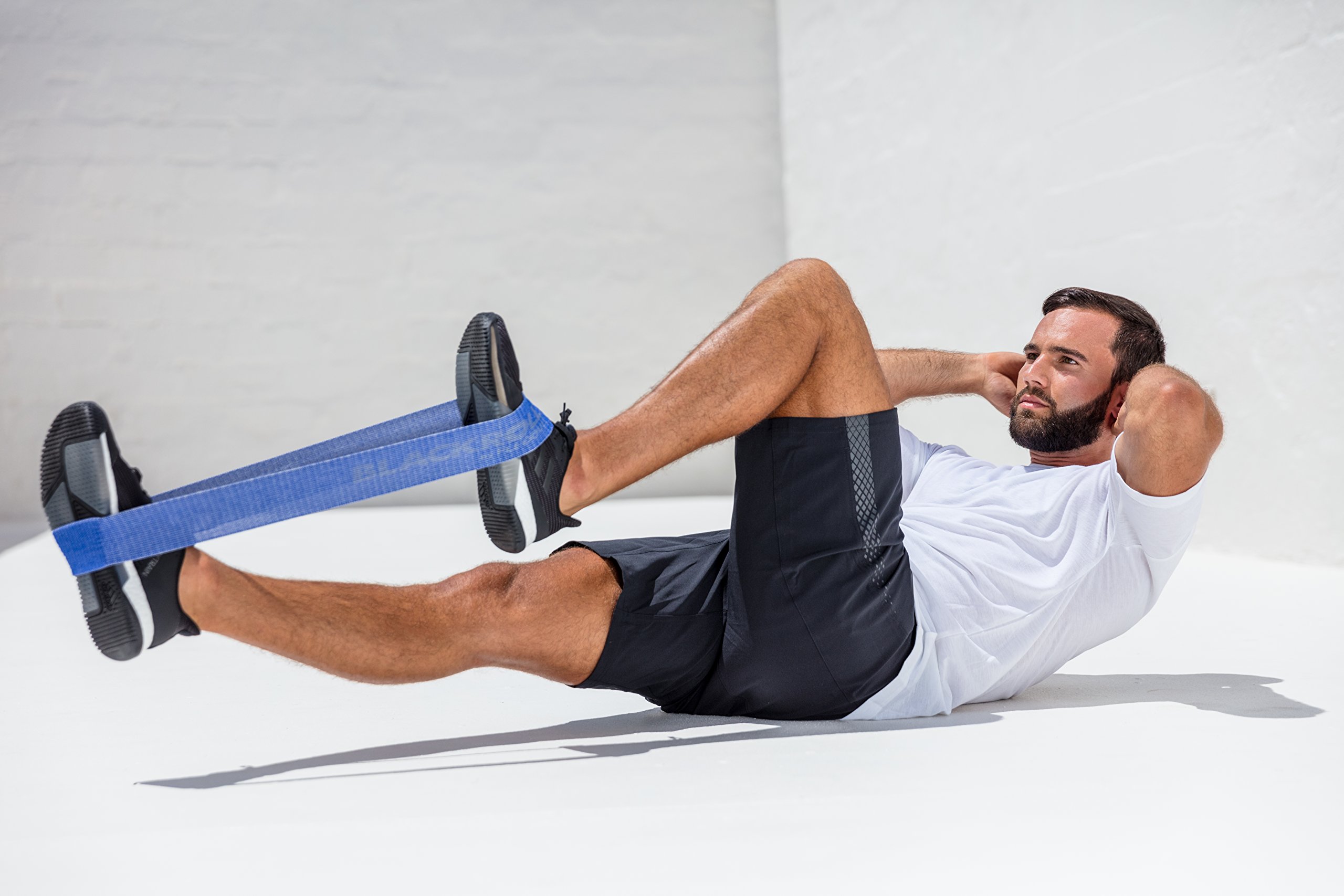 BLACKROLL® Loop Band (32 cm), Fitnessband für funktionales Training, hautfreundliches Widerstandsband, Trainingsband für zu Hause, Büro oder Park, Verschiedene Widerstandsstärken, Made in Germany