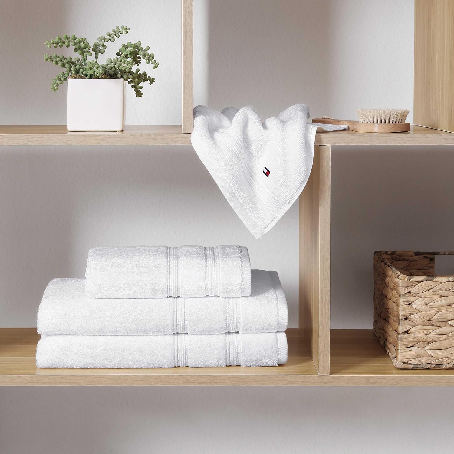 Tommy Hilfiger – Bathroom Towels, Soft Cotton Washcloths, Bath & Hand Towel Set, Zero Twist, Medium Weight & Highly Absorbent, Set of 6, College Dorm Room Essentials (Harborside White)