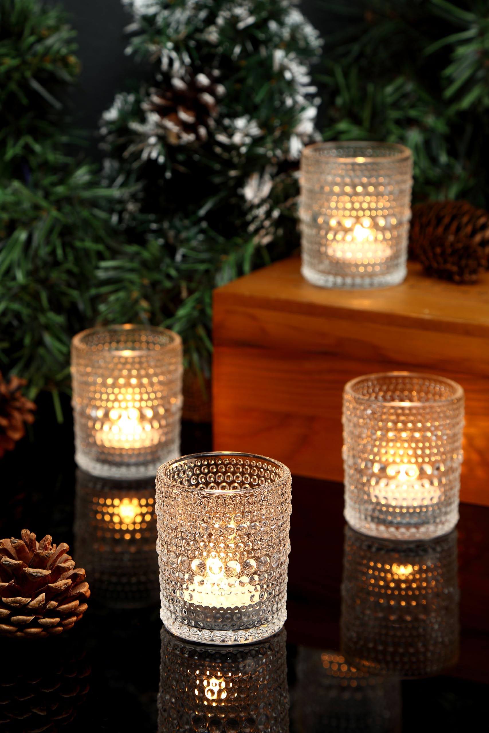 Ligtmor 12 Pack transparent tealight cups, dotted glass tealight holders with embossed pattern - Image 4
