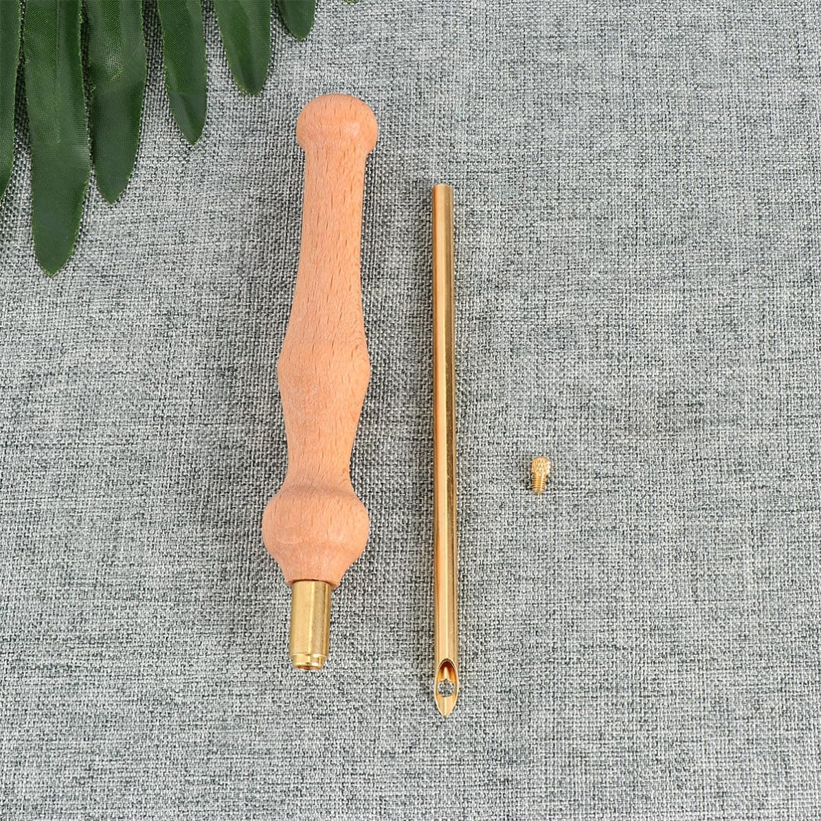AKOOSY Embroidery Needle Smooth Wooden Handle Thickened Metal Tip Wooden Handle for Sturdy Comfortable Easy Embroidery and Sewing Projects