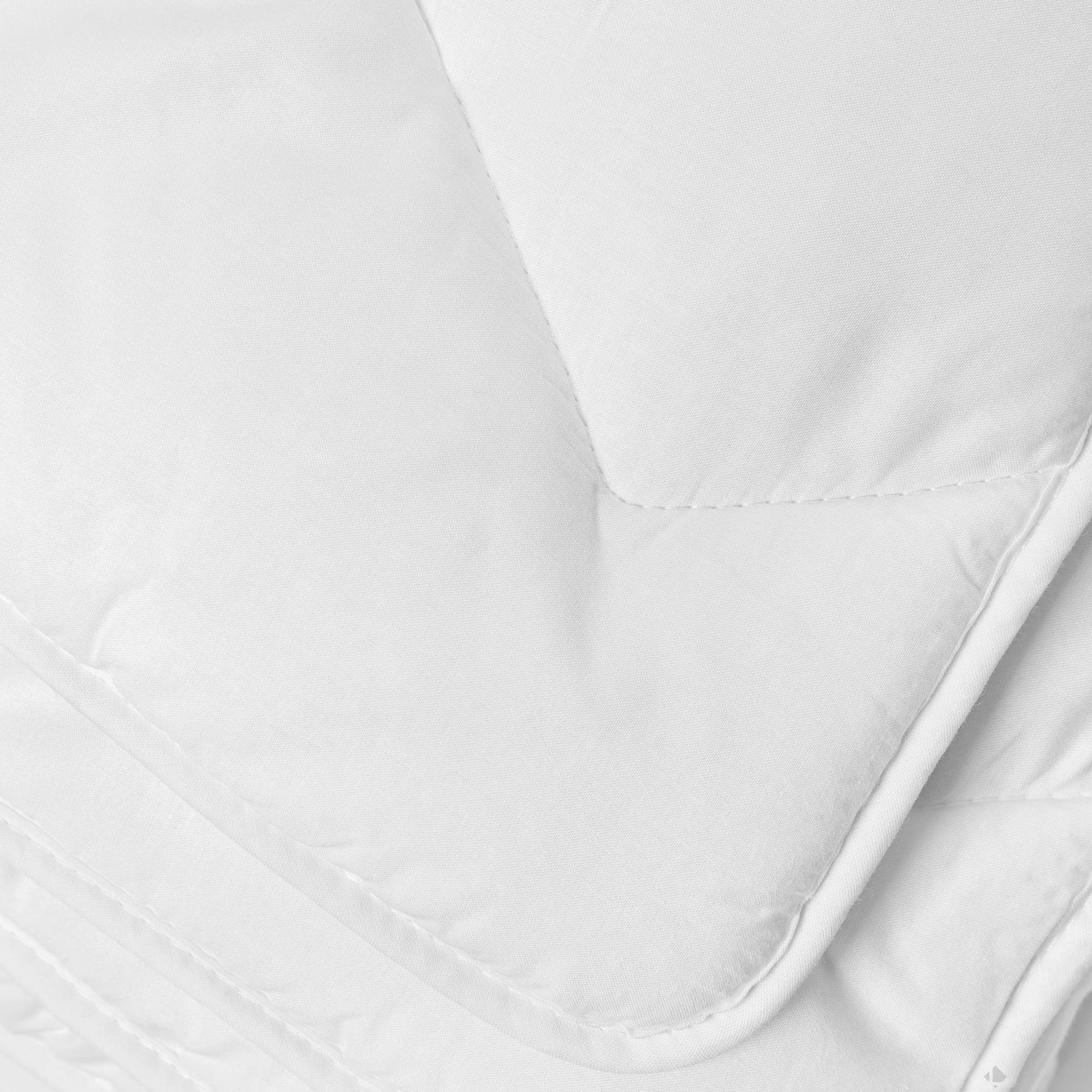 Linnea Couette tempérée 240x220 cm Bambou garnissage 50% Viscose de Bambou 50% Polyester 300 g/m2