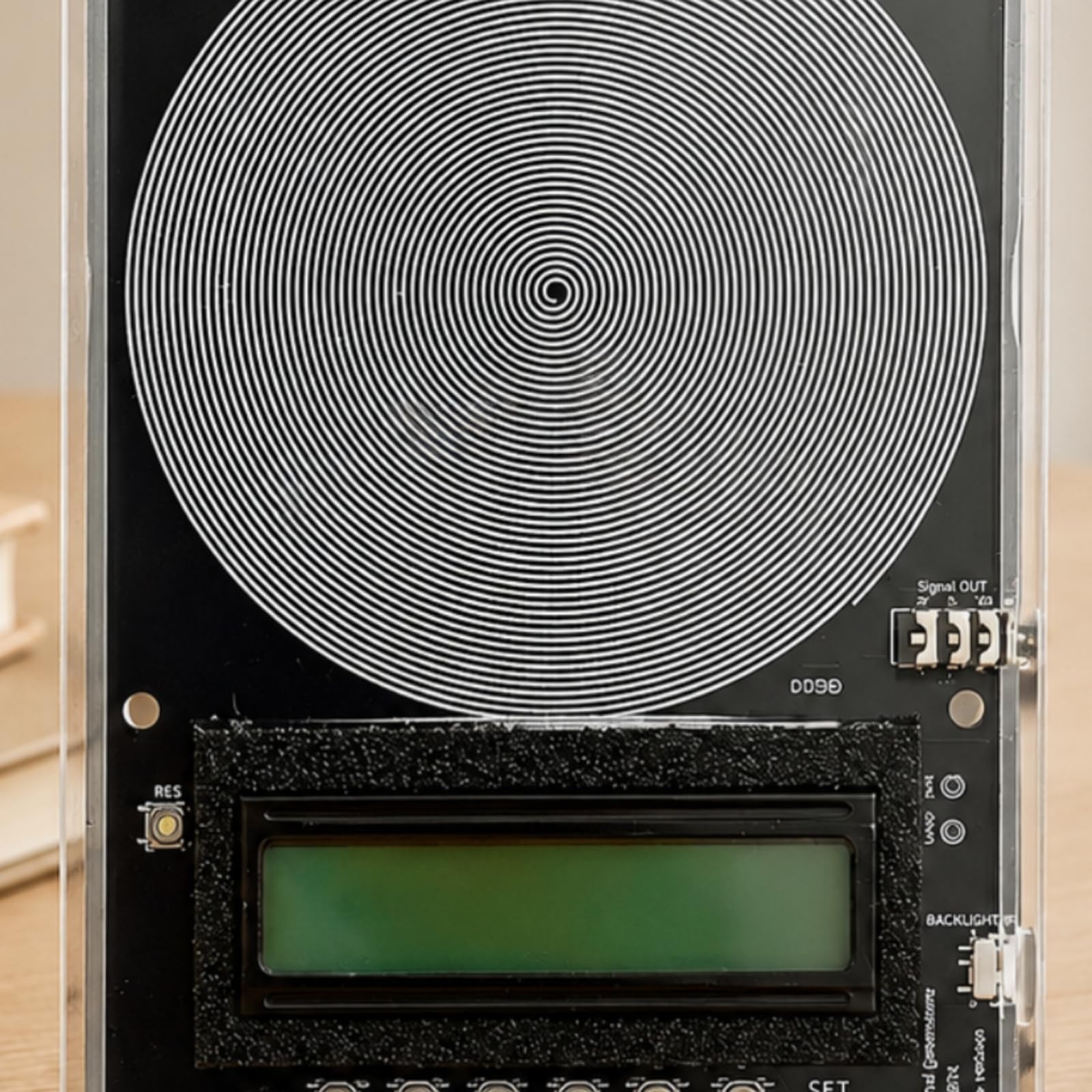 Perfeclan Generador Frecuencia Ajustable Acrílico con Antena Transmisora Integrada y Teclado Digital para Pruebas s Sonido y Experimentación con Señales, Negro
