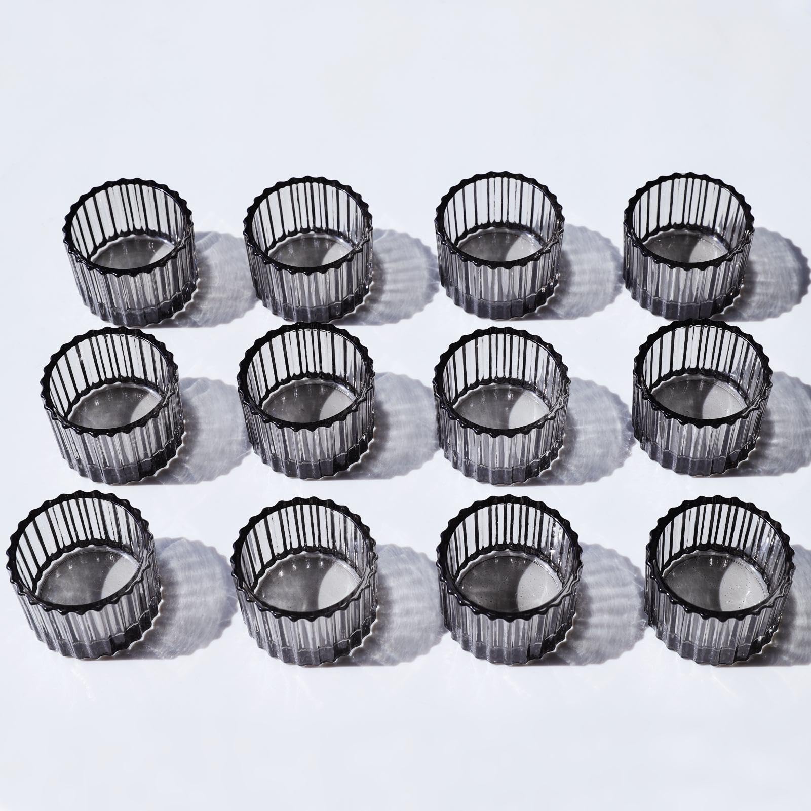 VOHO Lot de 12 photophores classiques gris pour décoration d'intérieur moderne, en verre côtelé, cadeaux pour Thanksgiving, vacances, petits bougeoirs votifs pour fête d'anniversaire