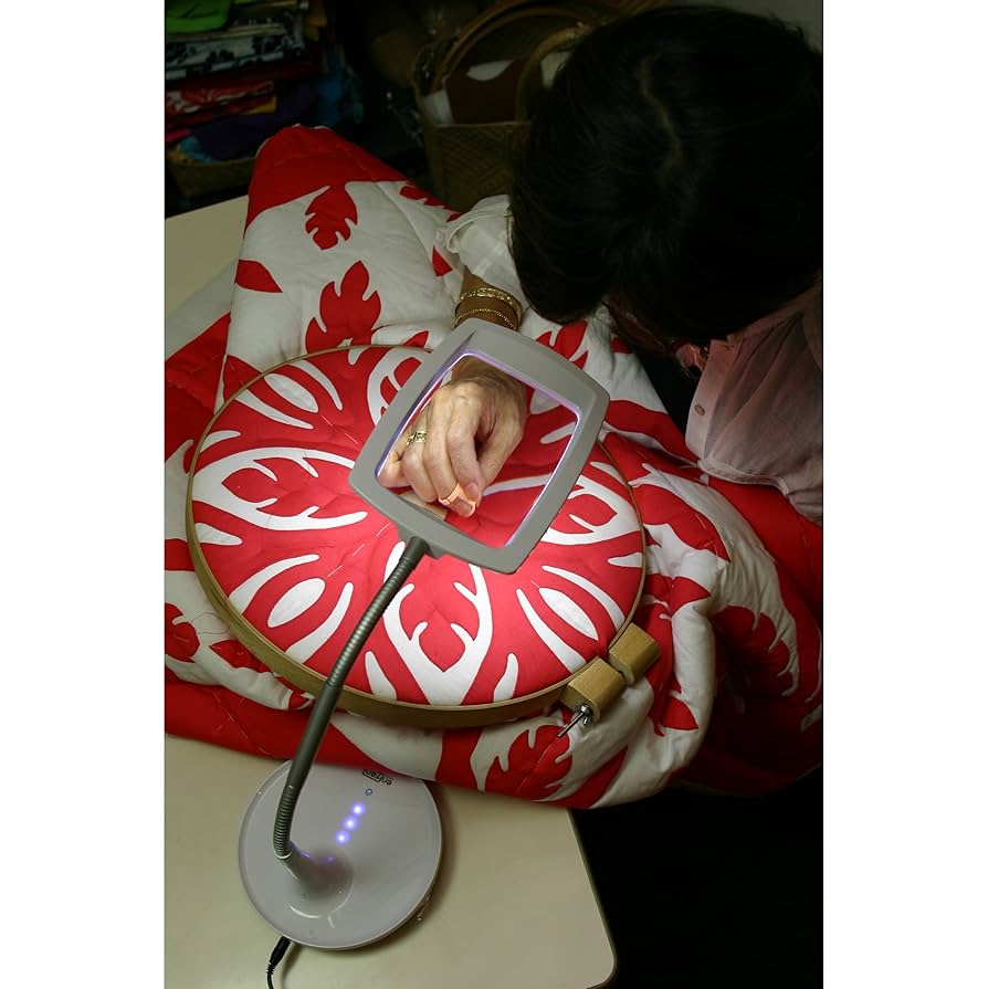 Amazon | Enfren(エンフレン) LEDデスクルーペ ホワイト 手元