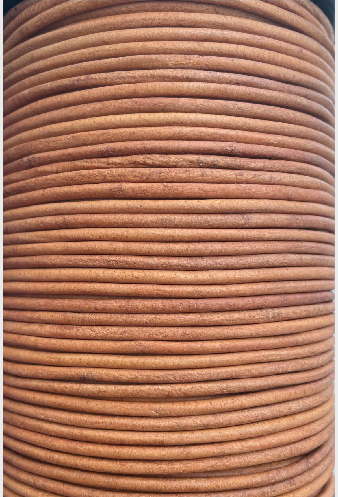Cordon rond de qualité en cuir de vache véritable - 2,5 mm - 100 mètres - Pour fabrication de bijoux