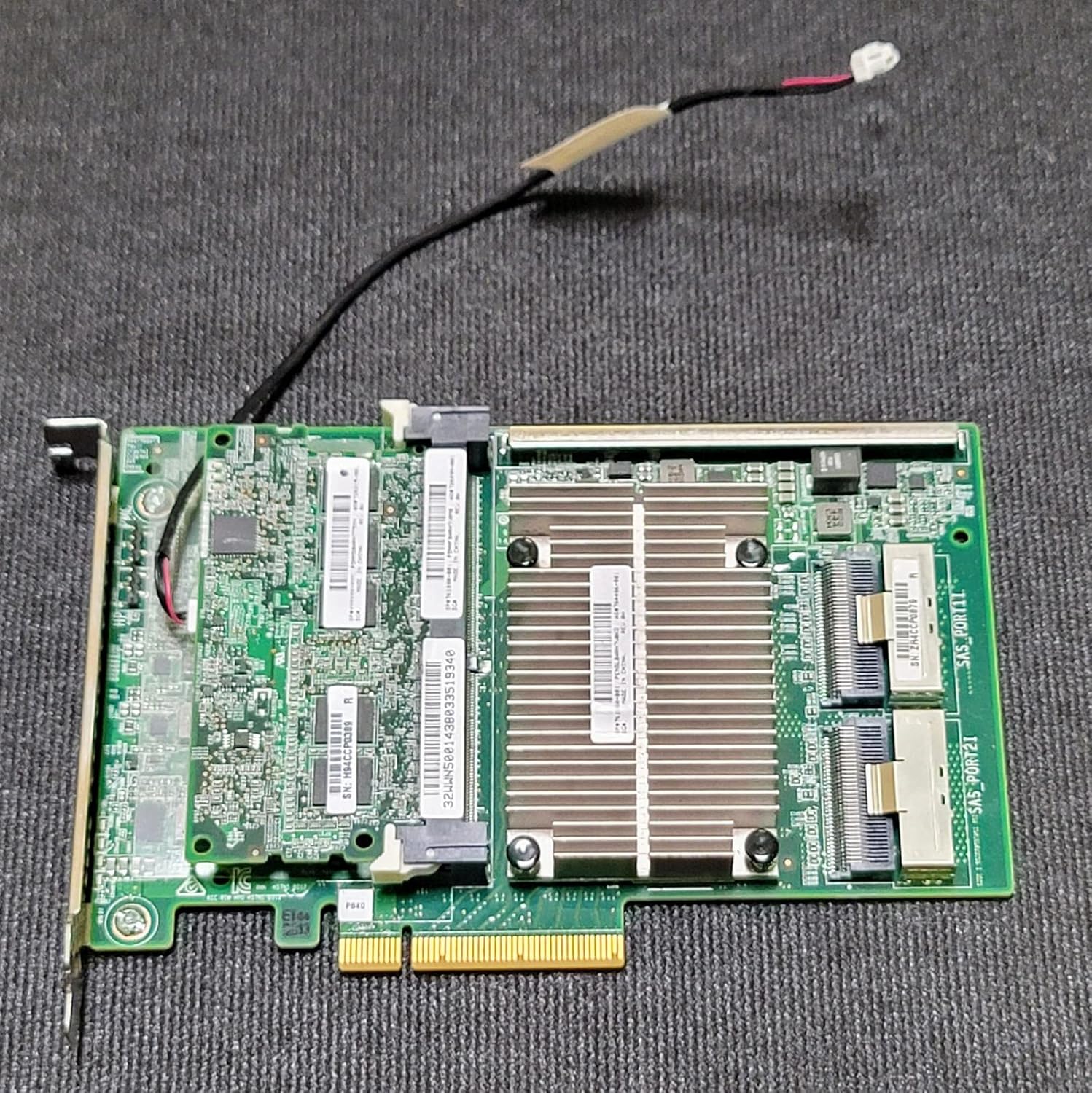 Sparepart: Hewlett Packard Enterprise Smart Array P840 PCIe 3x8 SAS Controller, 761880-001 (Controller)