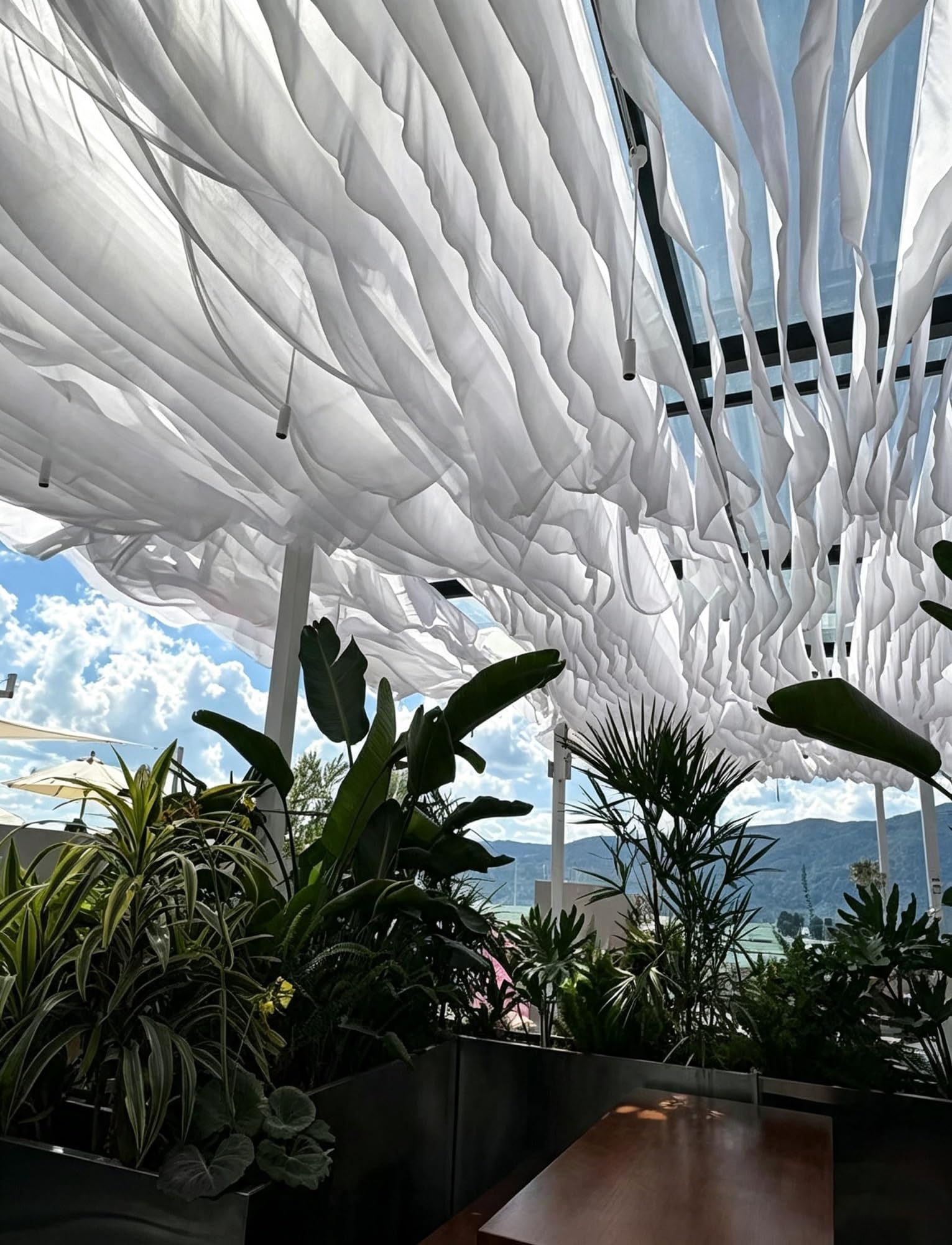 10er-Set Pergola Vorhänge Wellenform, Sonnenschutz for Außenbereiche | Leichter Stoff; wellenförmiges Design;für Pergola & Terrasse; dekorativer Sonnenschutz;(Milk,30x1200cm)